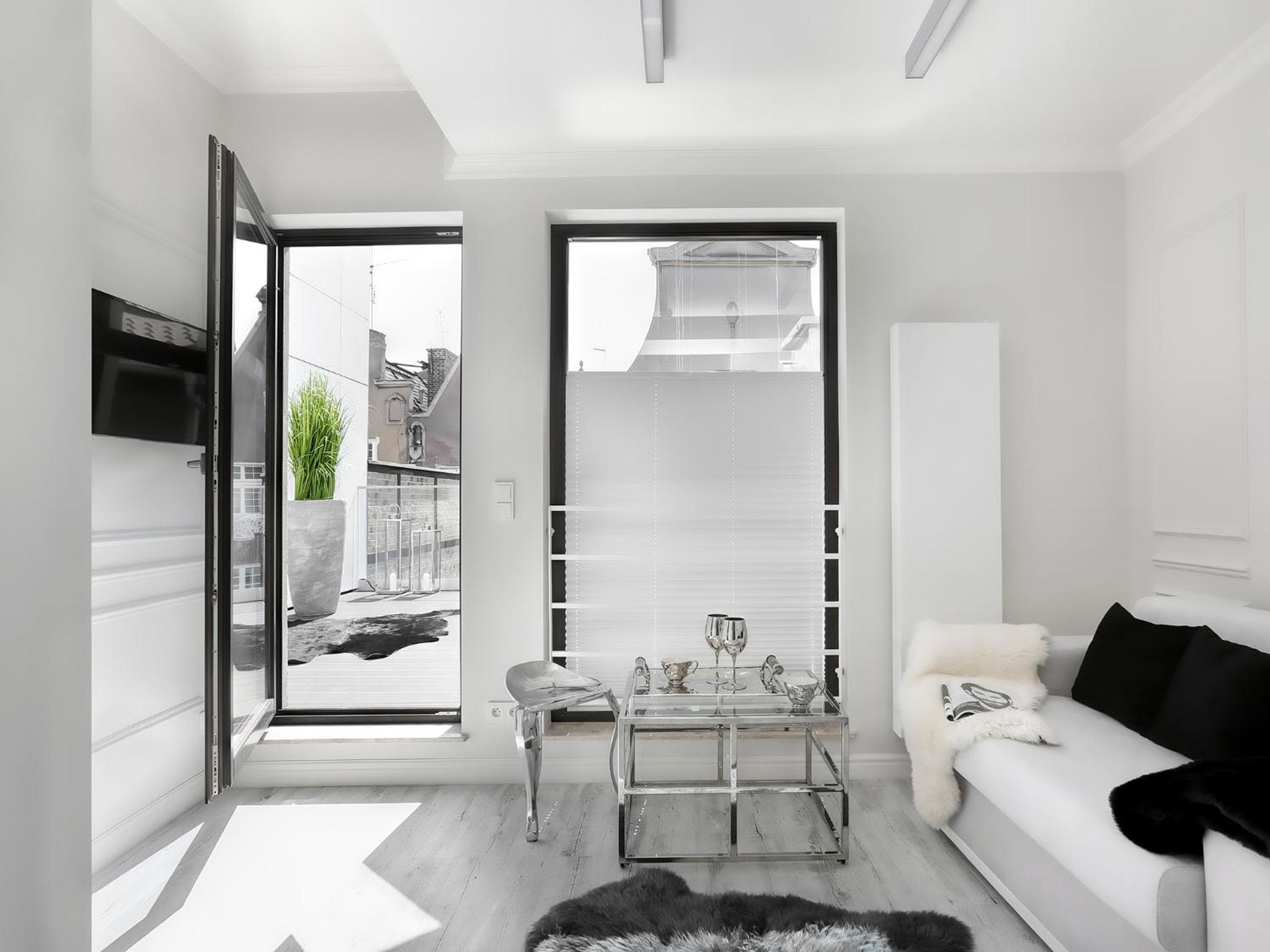 Room with Sofa Bed and Terrace - Photo 1