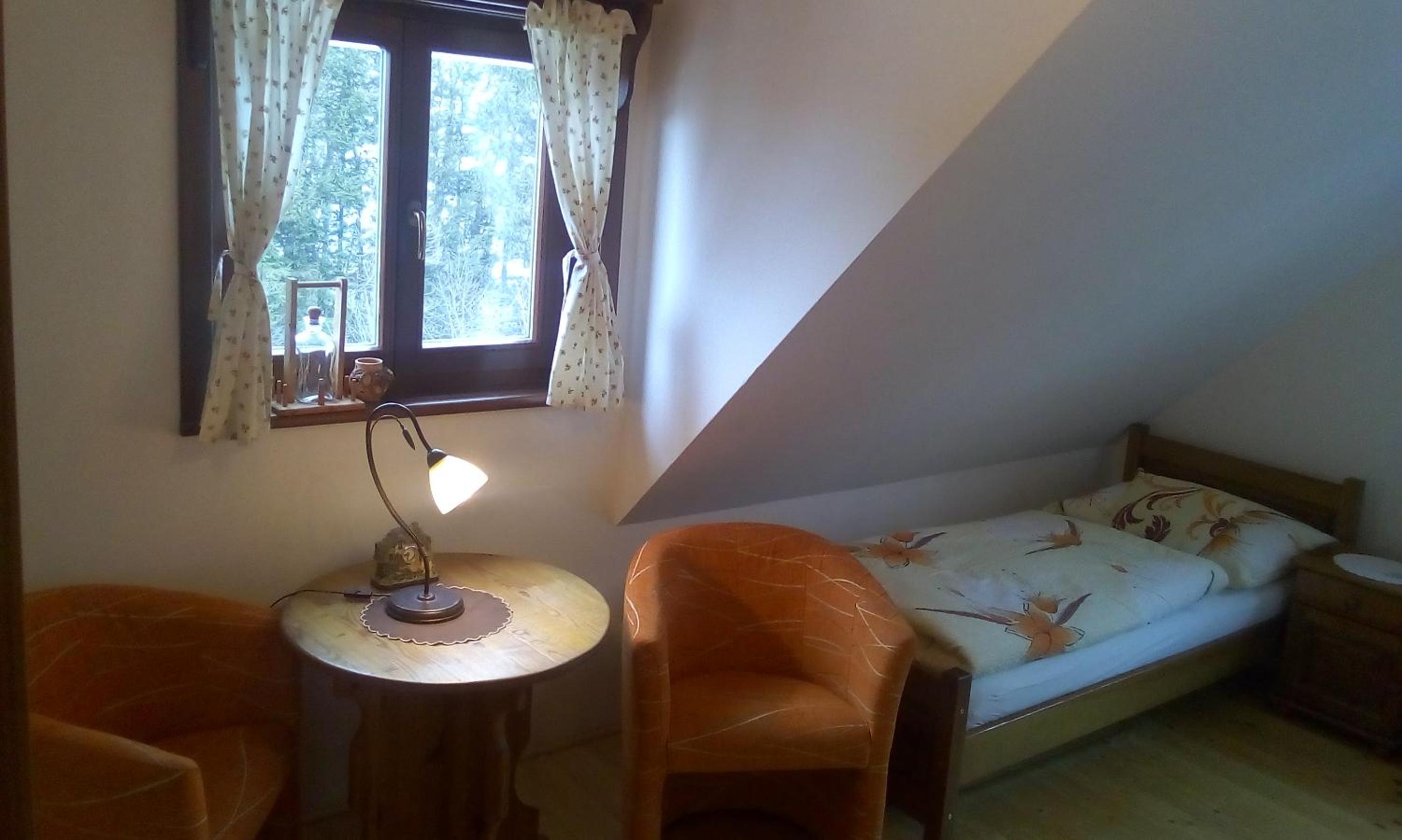 Double Room with Private Bathroom - Photo 2
