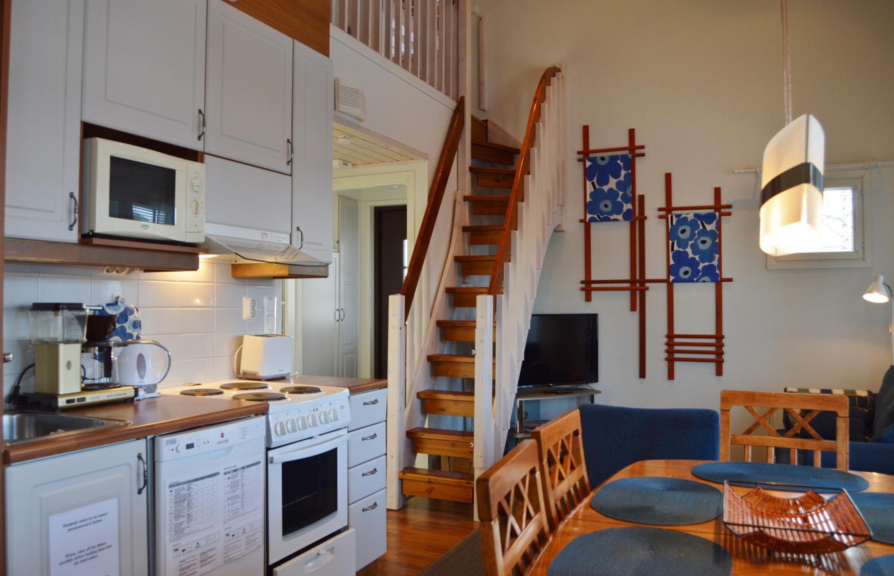 Apartment with Mountain View - Photo 12