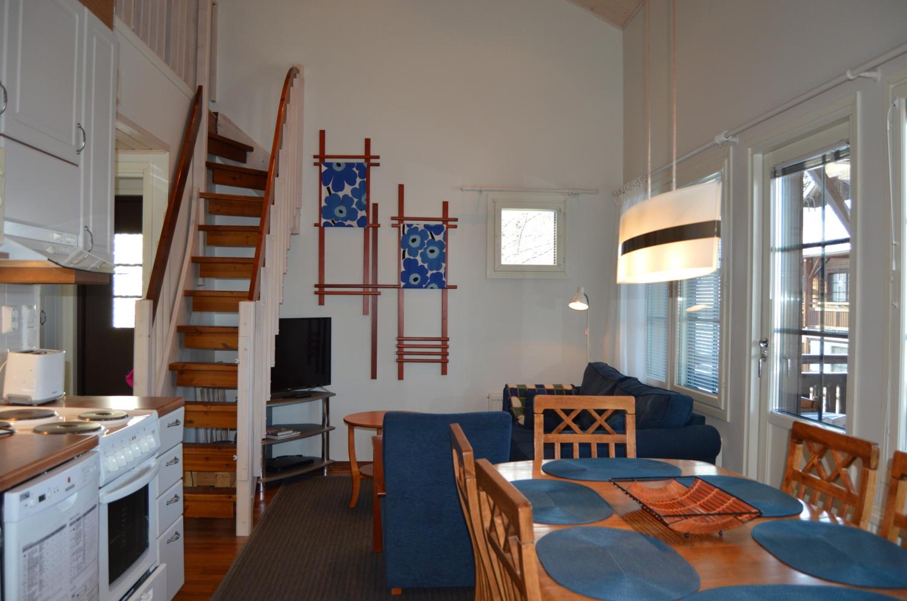 Apartment with Mountain View - Photo 13