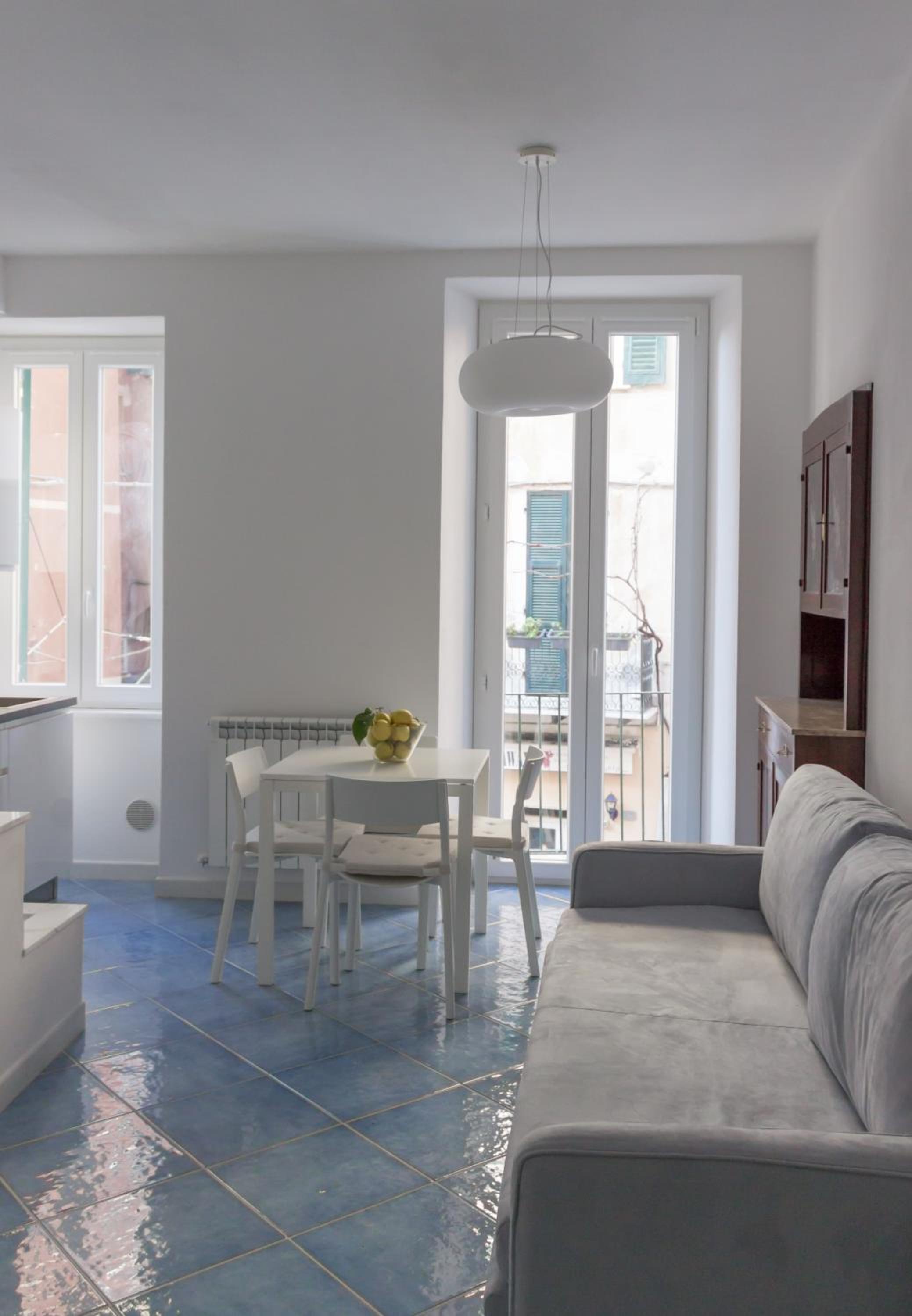 Apartment photo 2