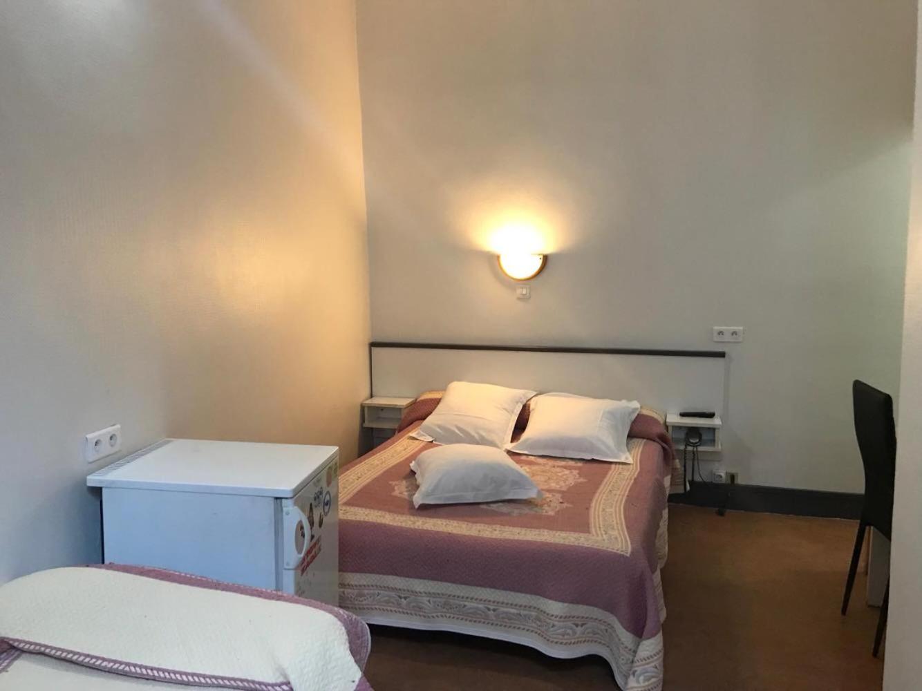Double Room with Private Shower and Shared Toilet