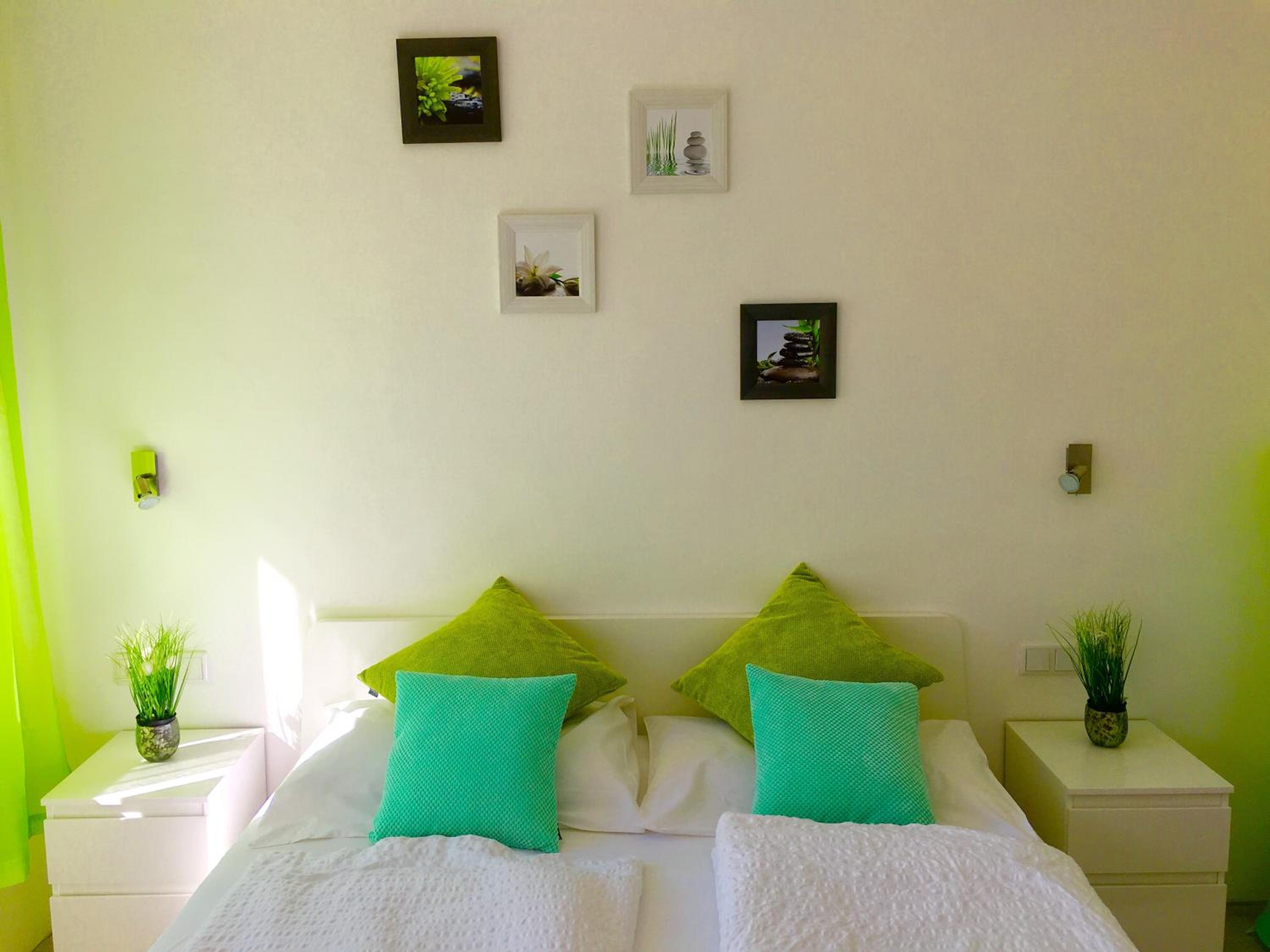 Double Room with Shower - Photo 1