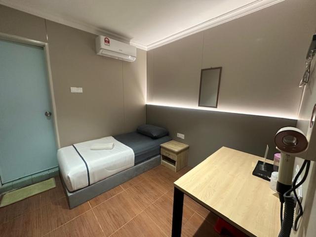 Budget Single Room