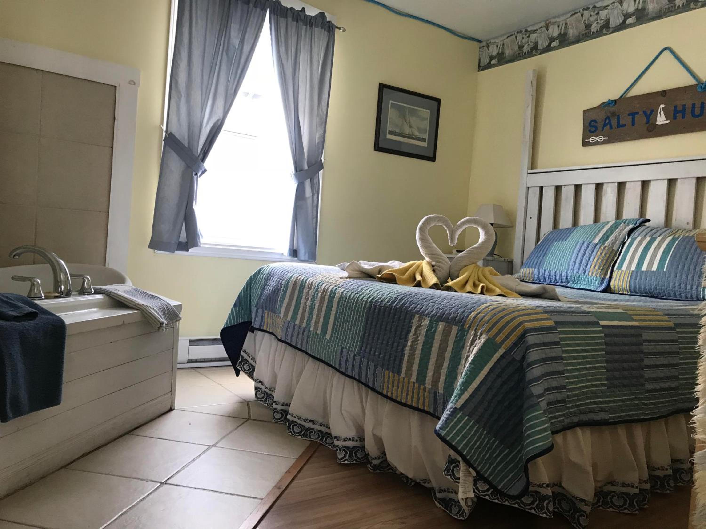 Cottage (6 Adults)