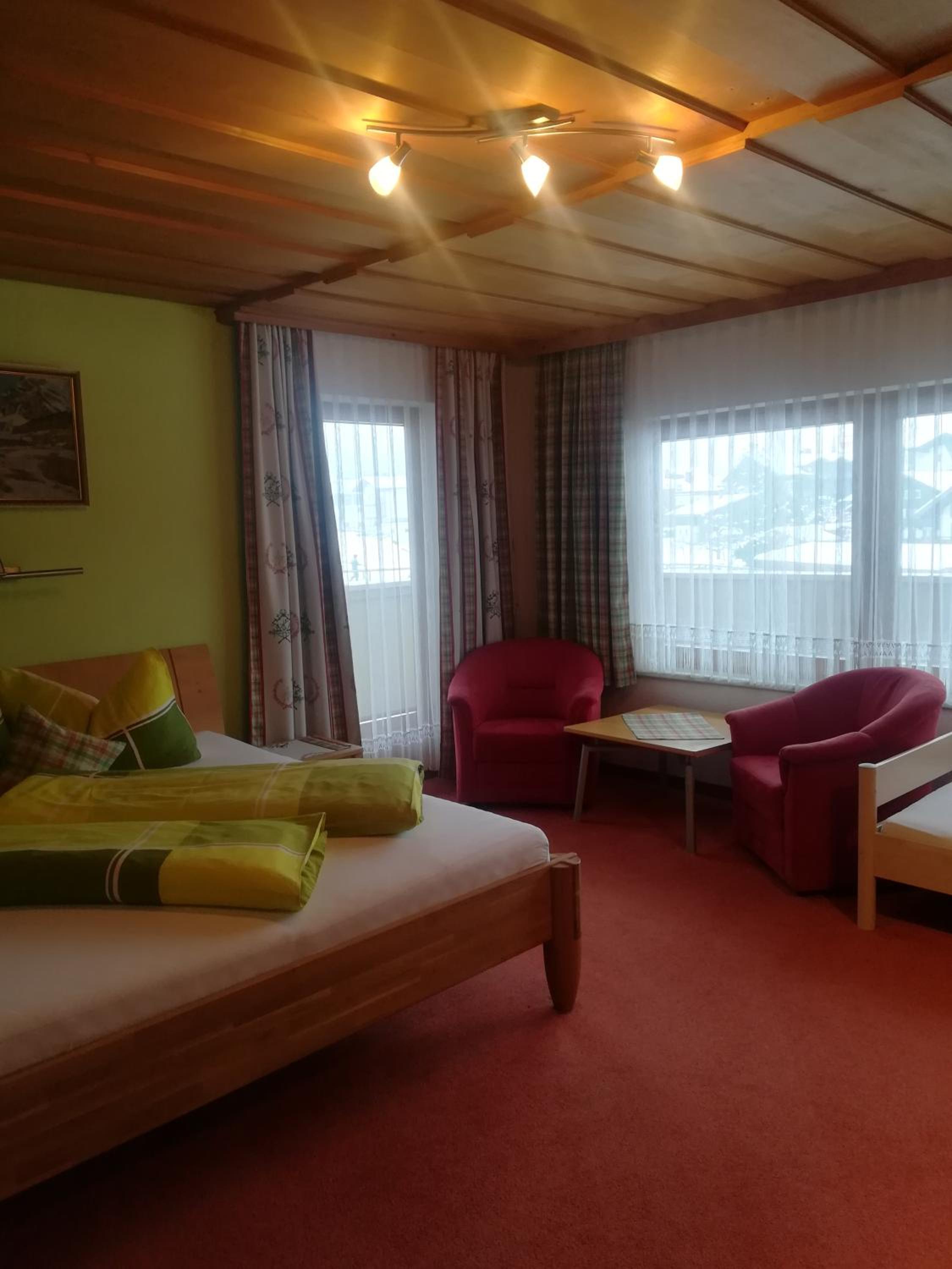 One-Bedroom Apartment with Balcony