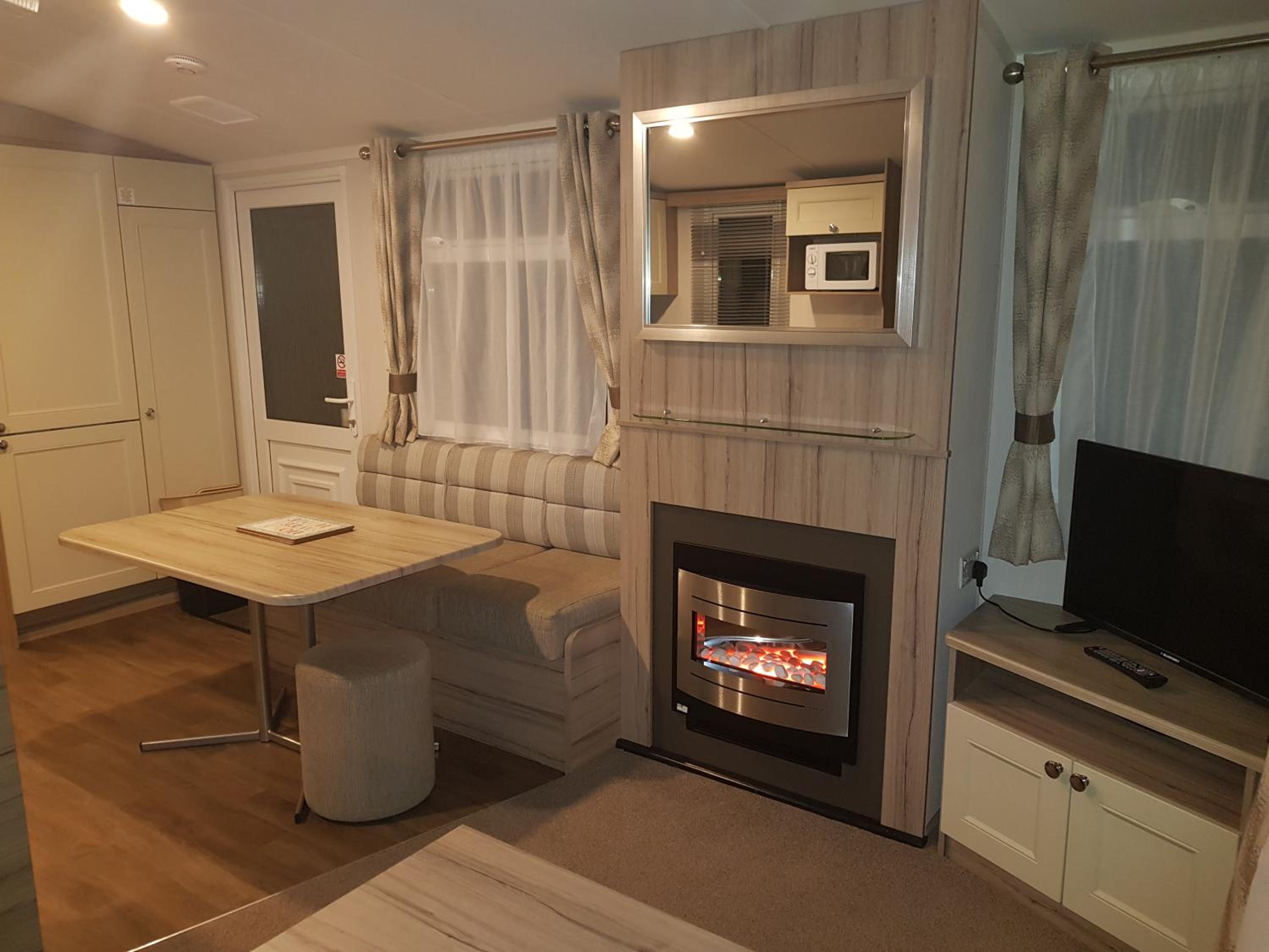 Holiday Home Palm 6 (No Pets) photo 1