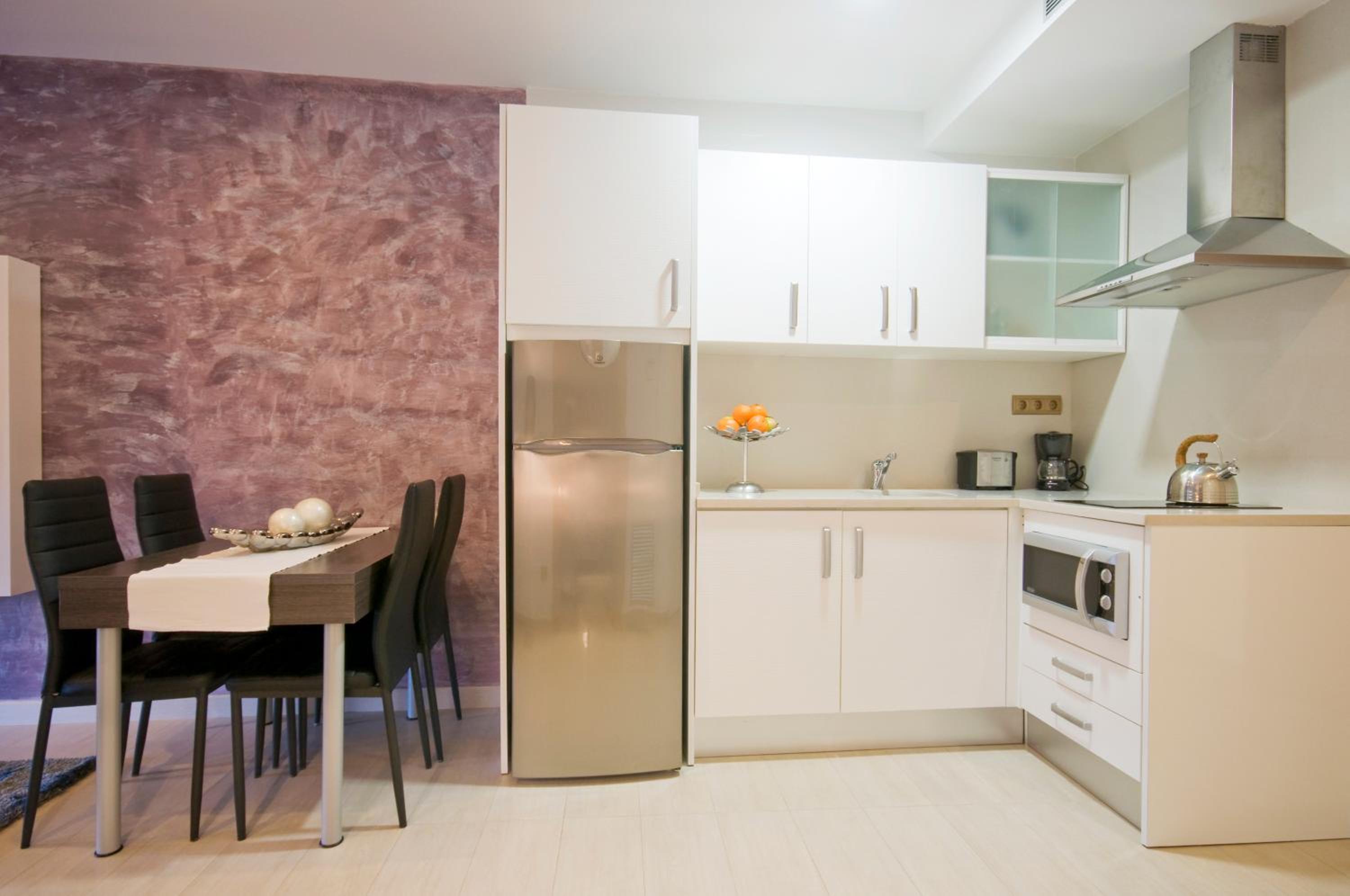 One-Bedroom Apartment (4 Adults) photo 3