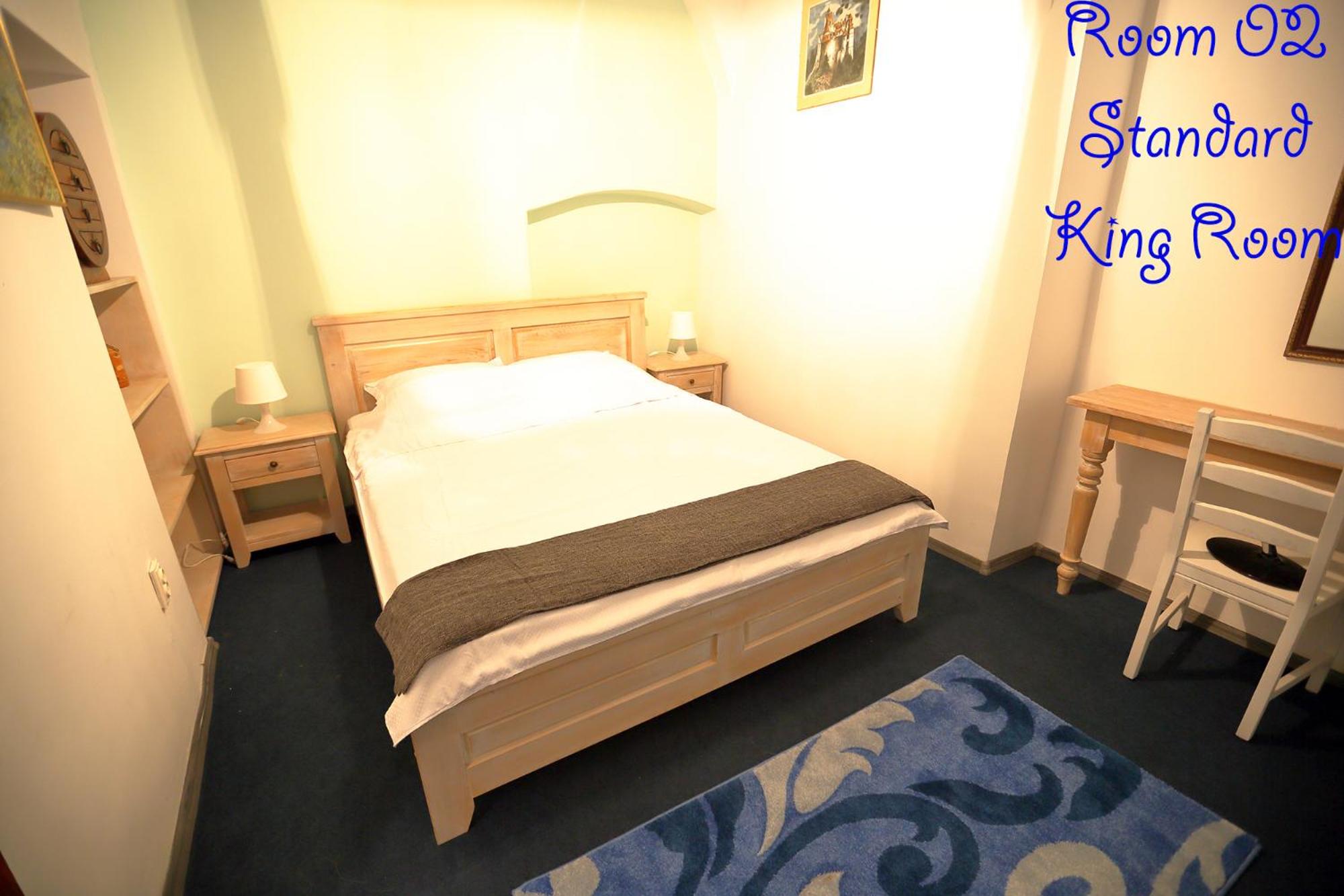 Standard King Room - Photo 2