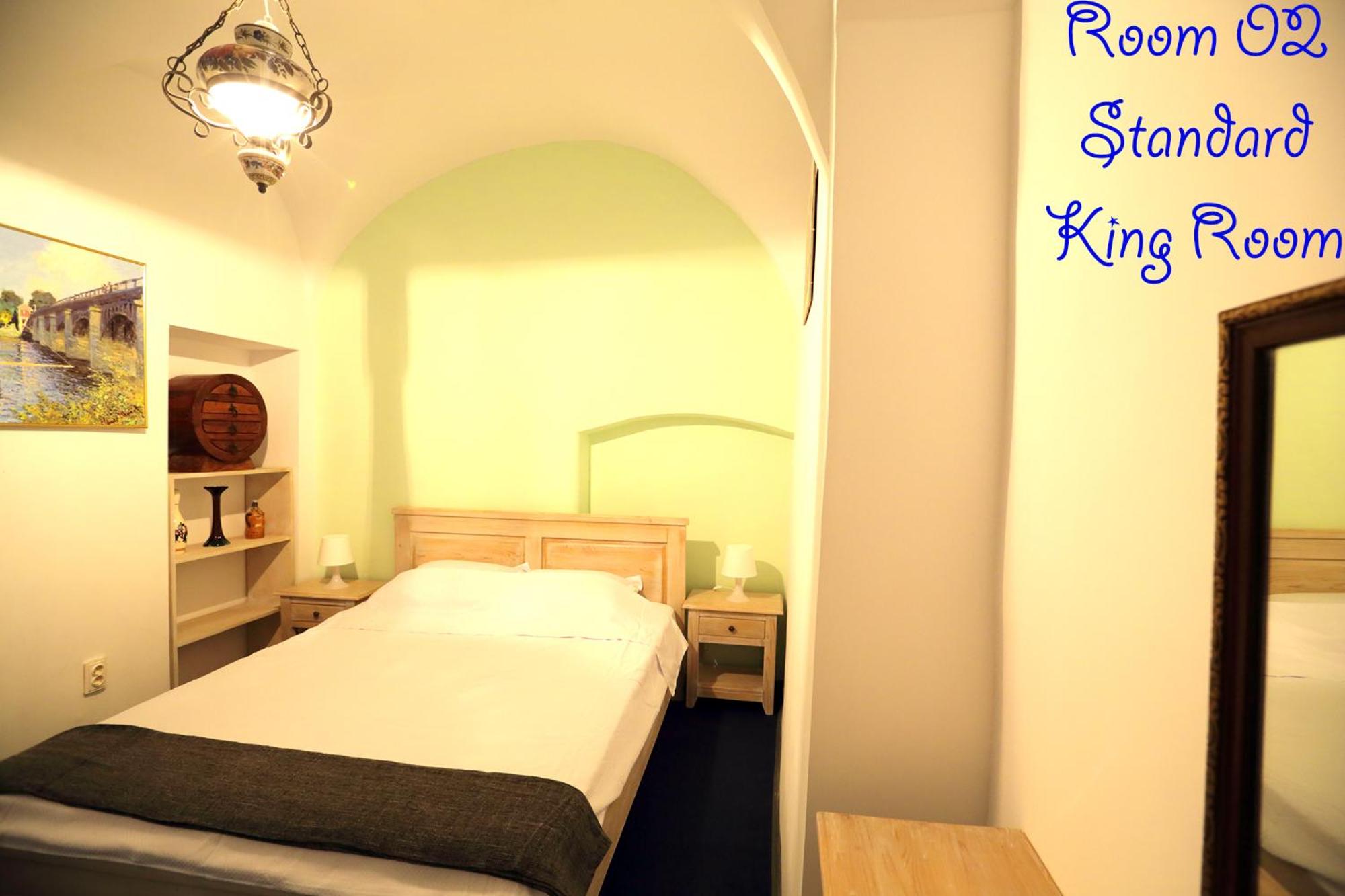 Standard King Room - Photo 3