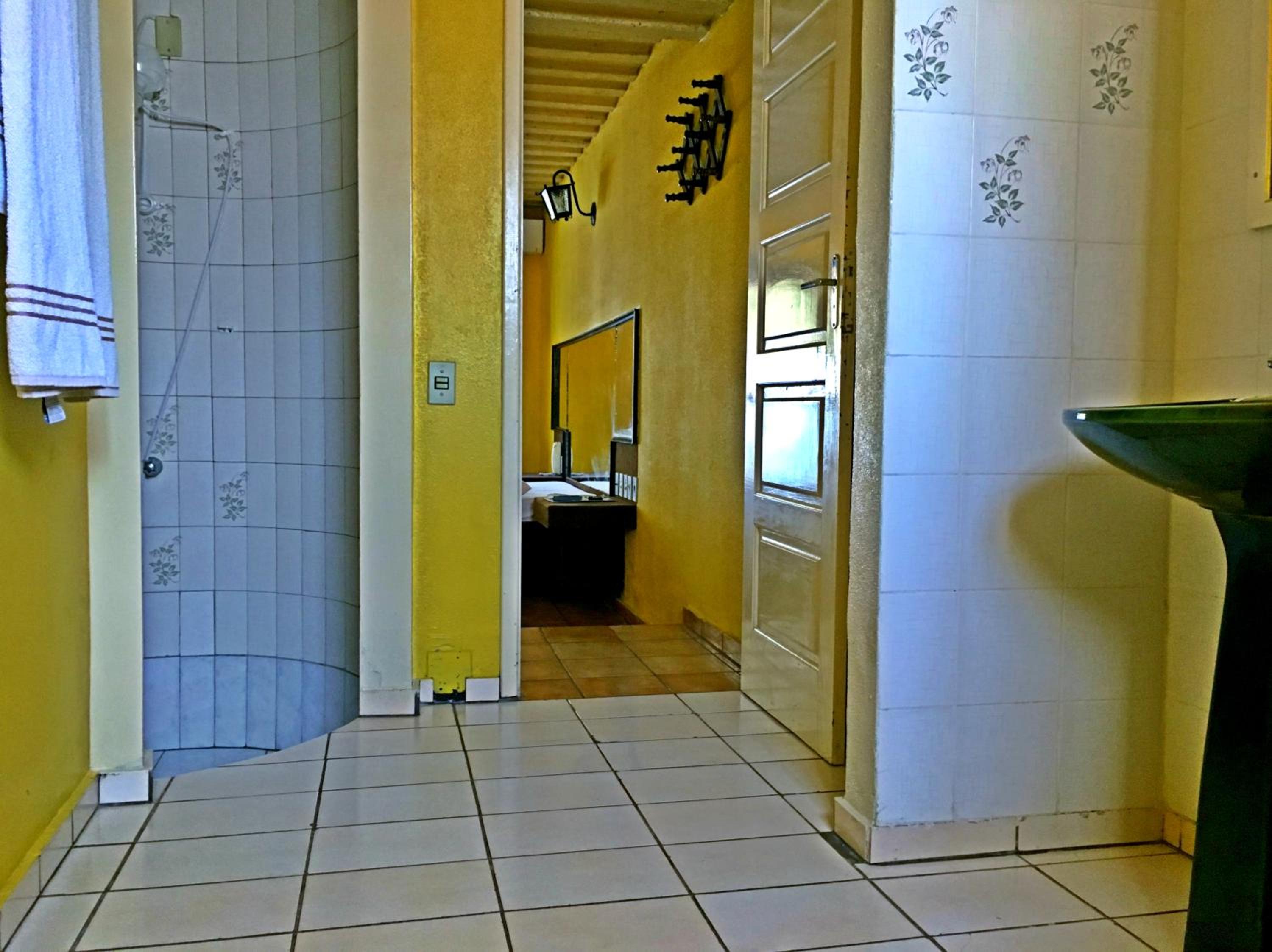 Apartment photo 2