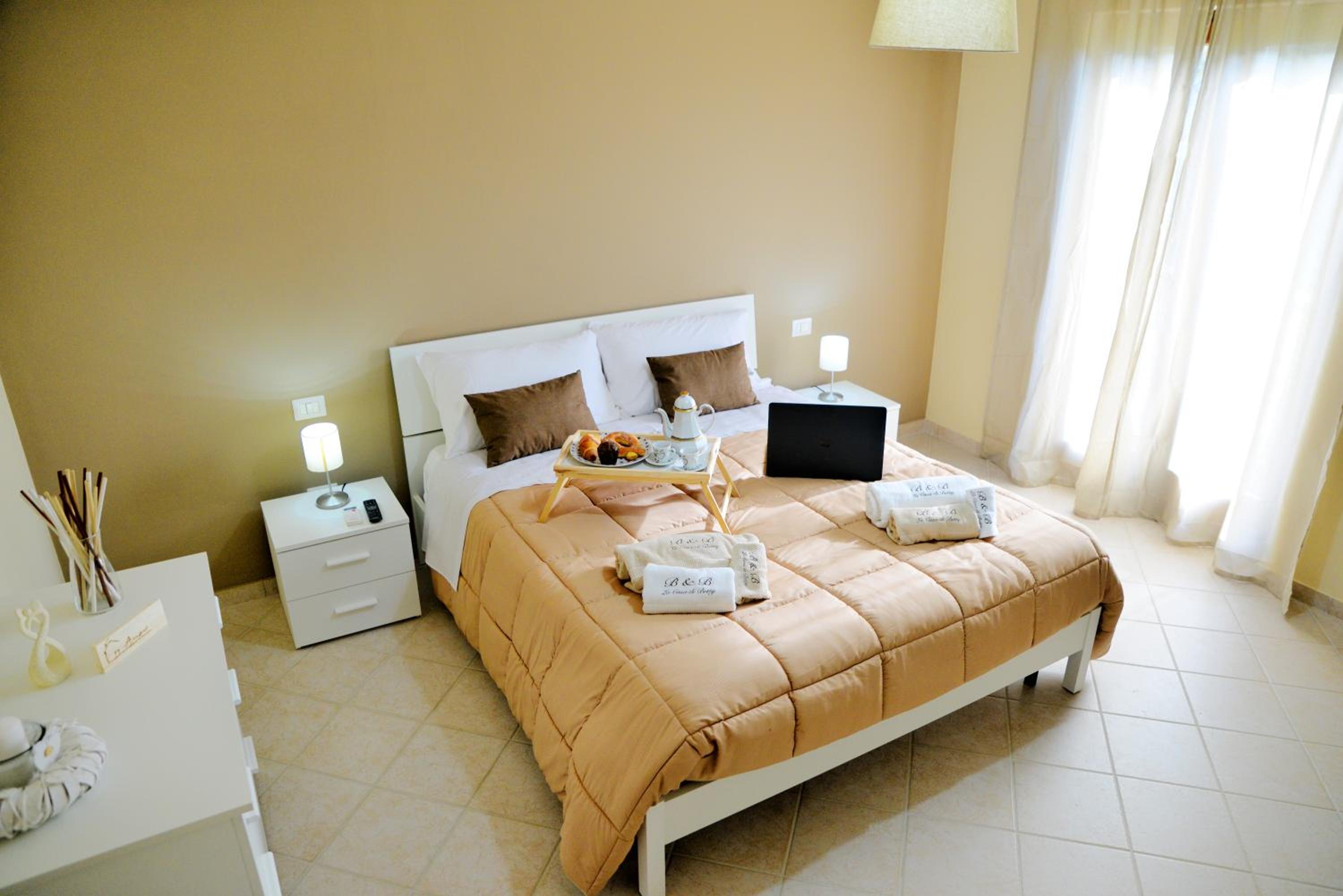 Deluxe Double Room with Balcony photo 1