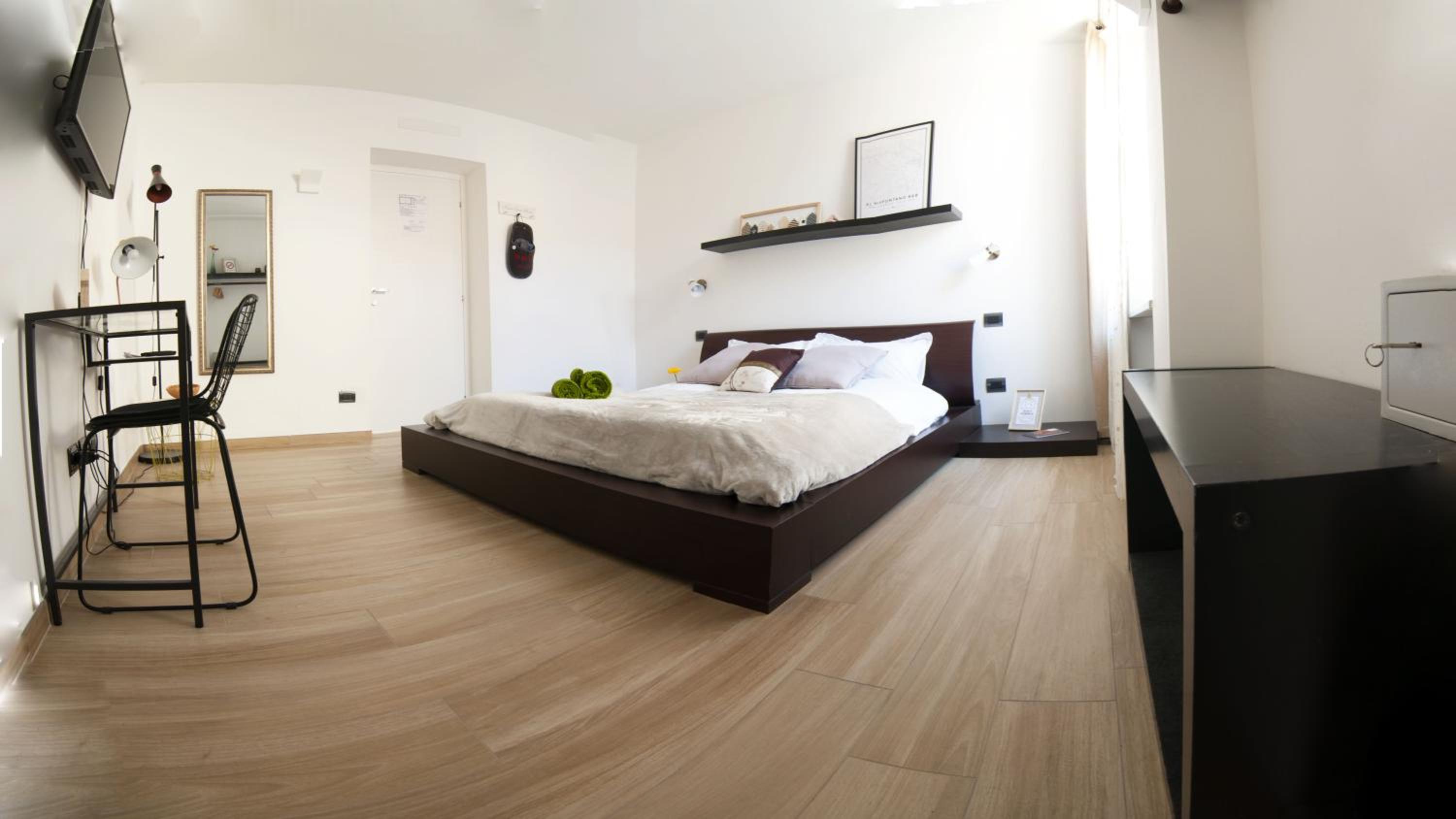Double Room with Shared Bathroom photo 1
