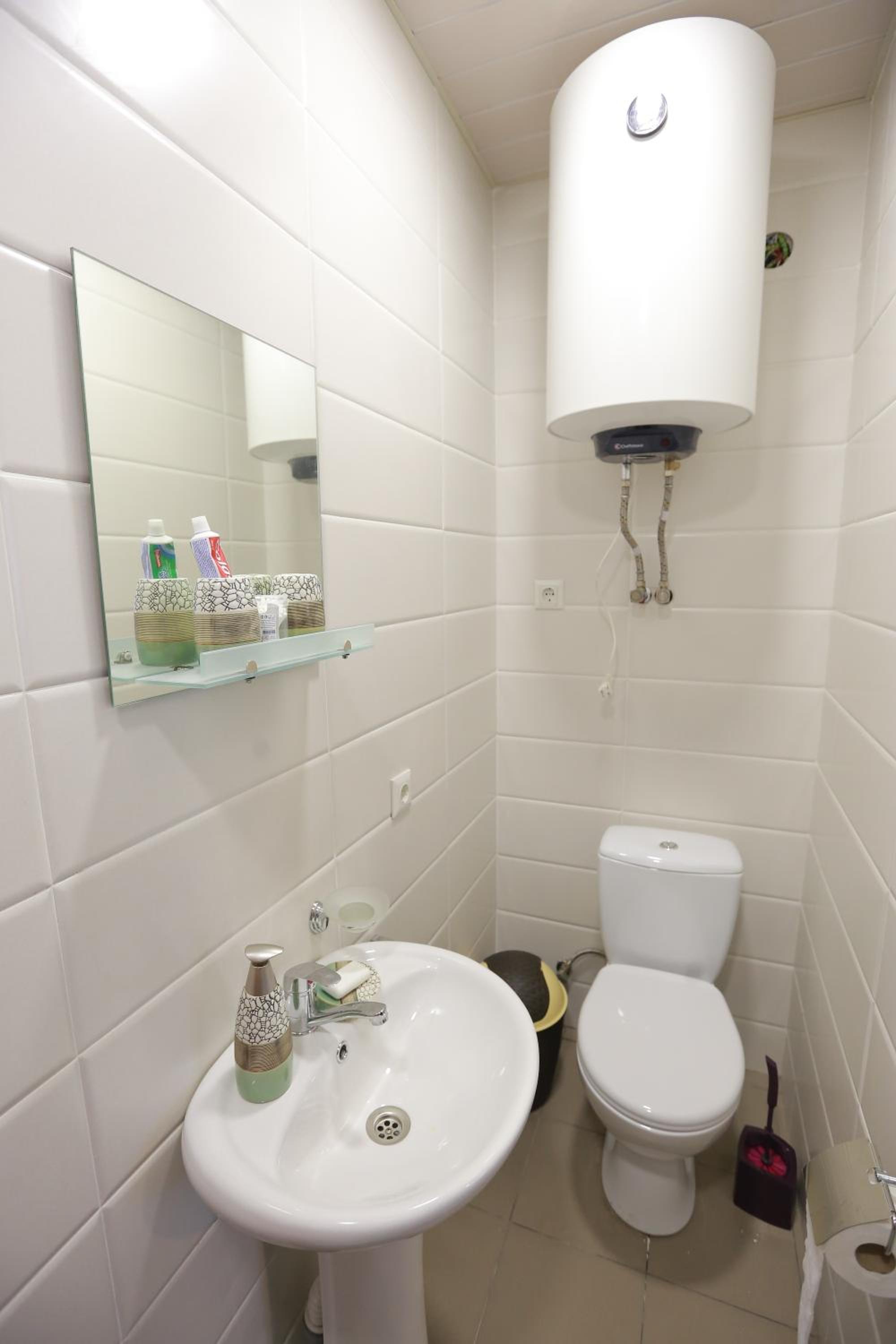 Deluxe Double Room (2 Adults + 1 Child) photo 3