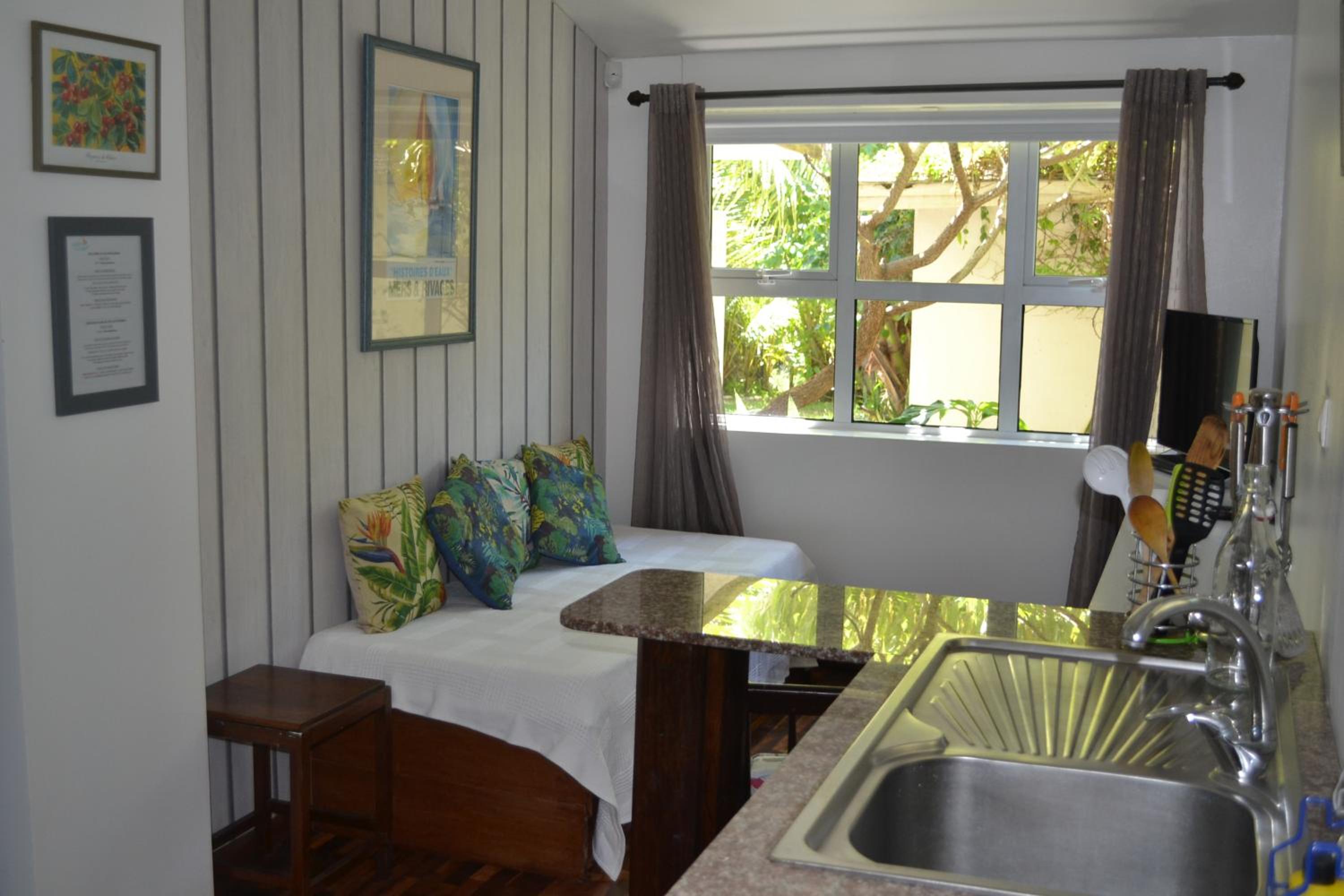 Studio Apartment with Garden View