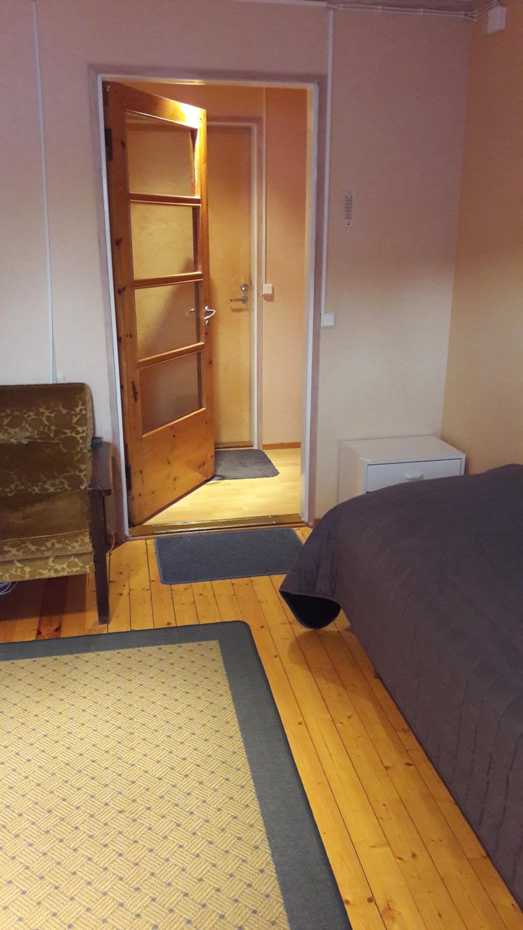 Twin Room - Photo 4