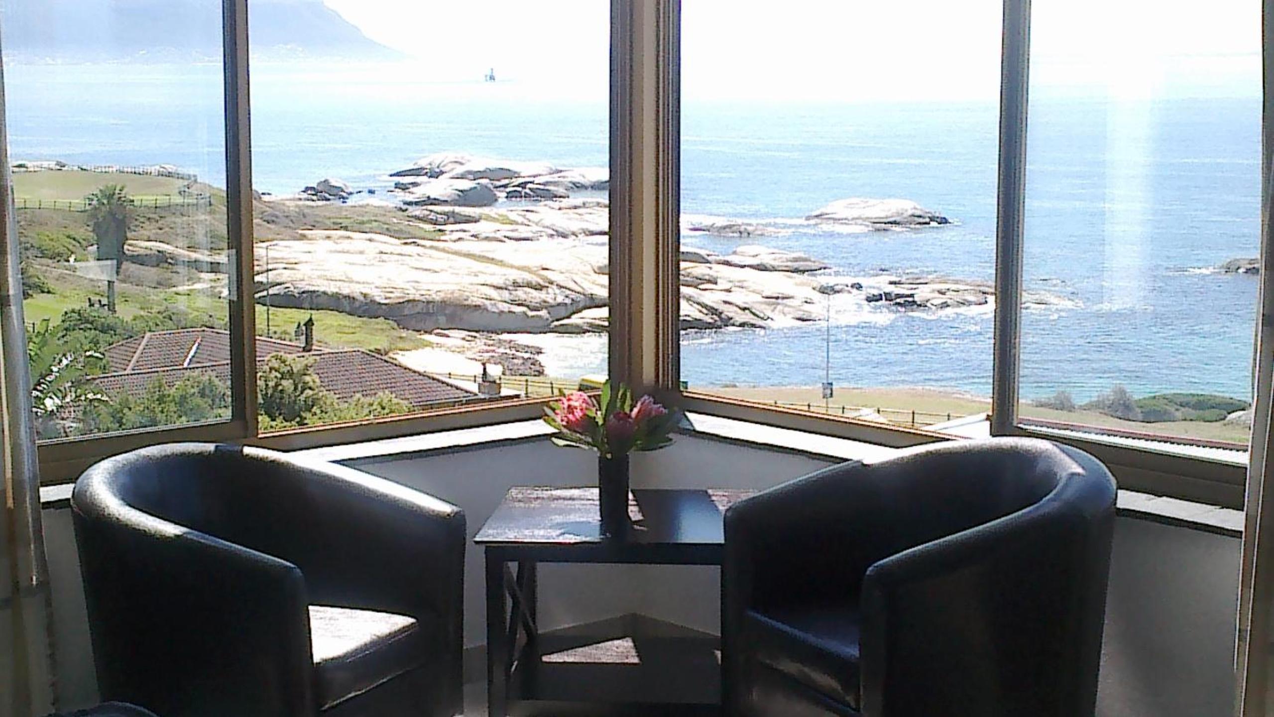 Apartment with Sea View - Photo 12