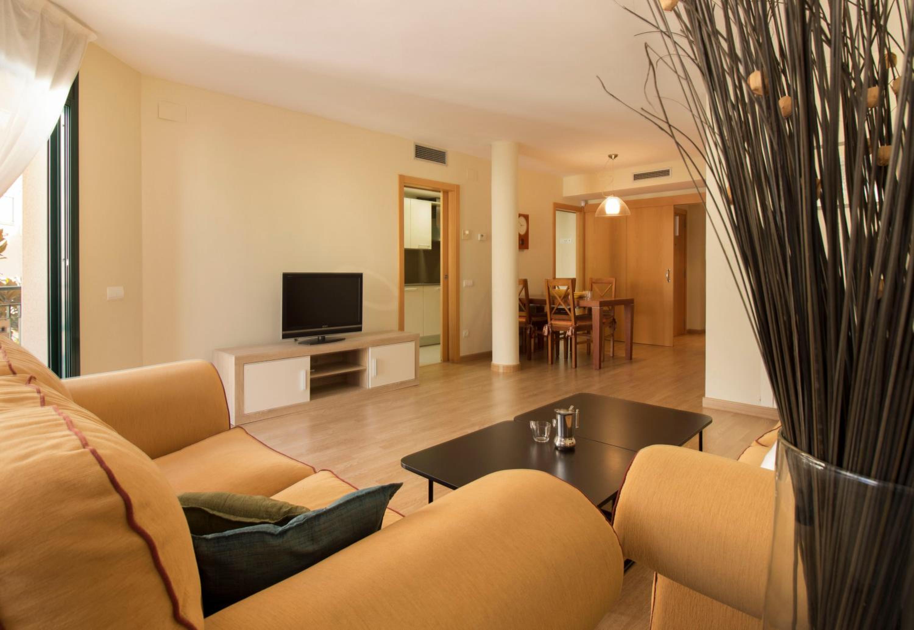 Three-Bedroom Apartment photo 2
