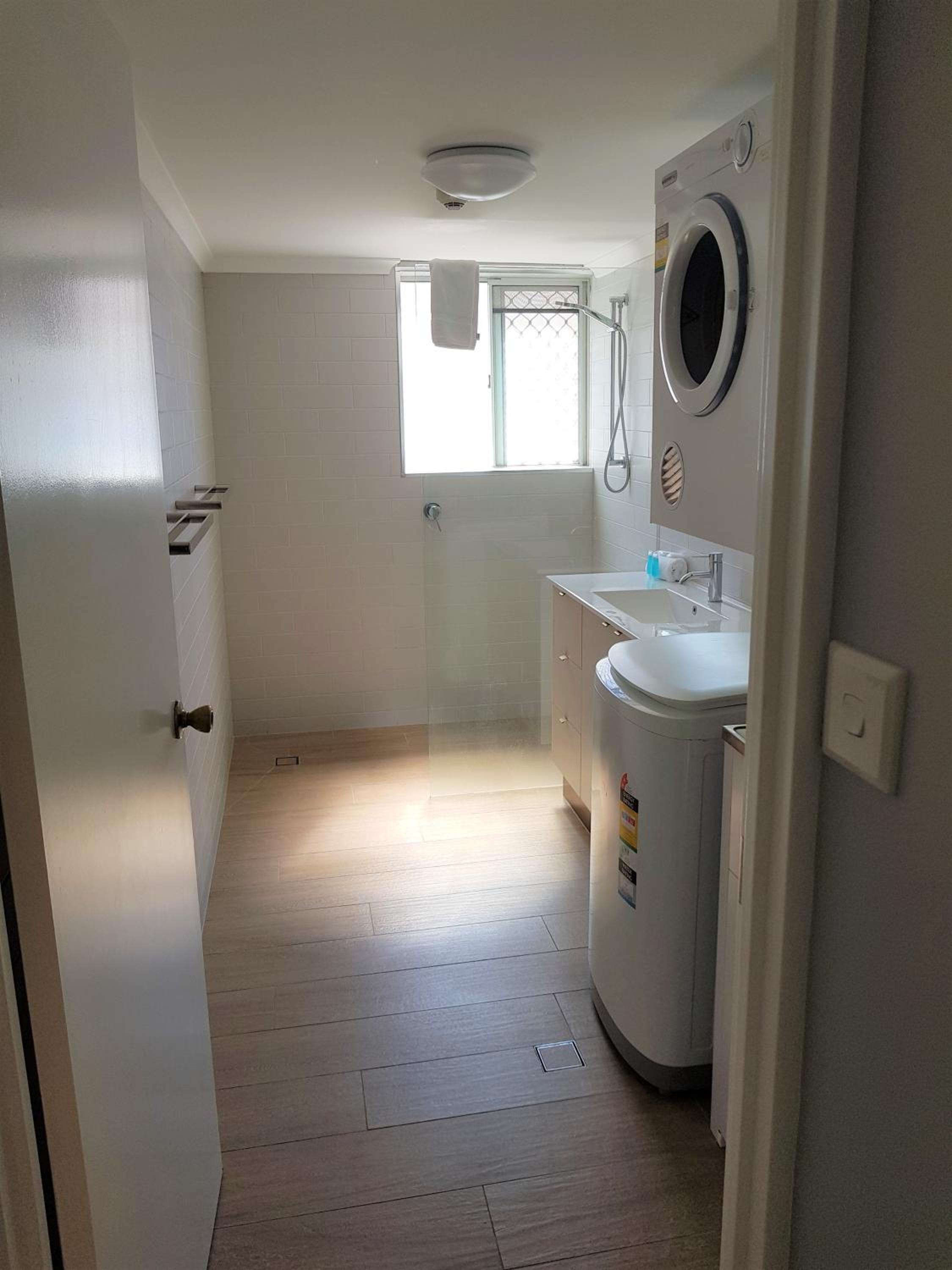 Two-Bedroom Superior Apartment - Photo 11