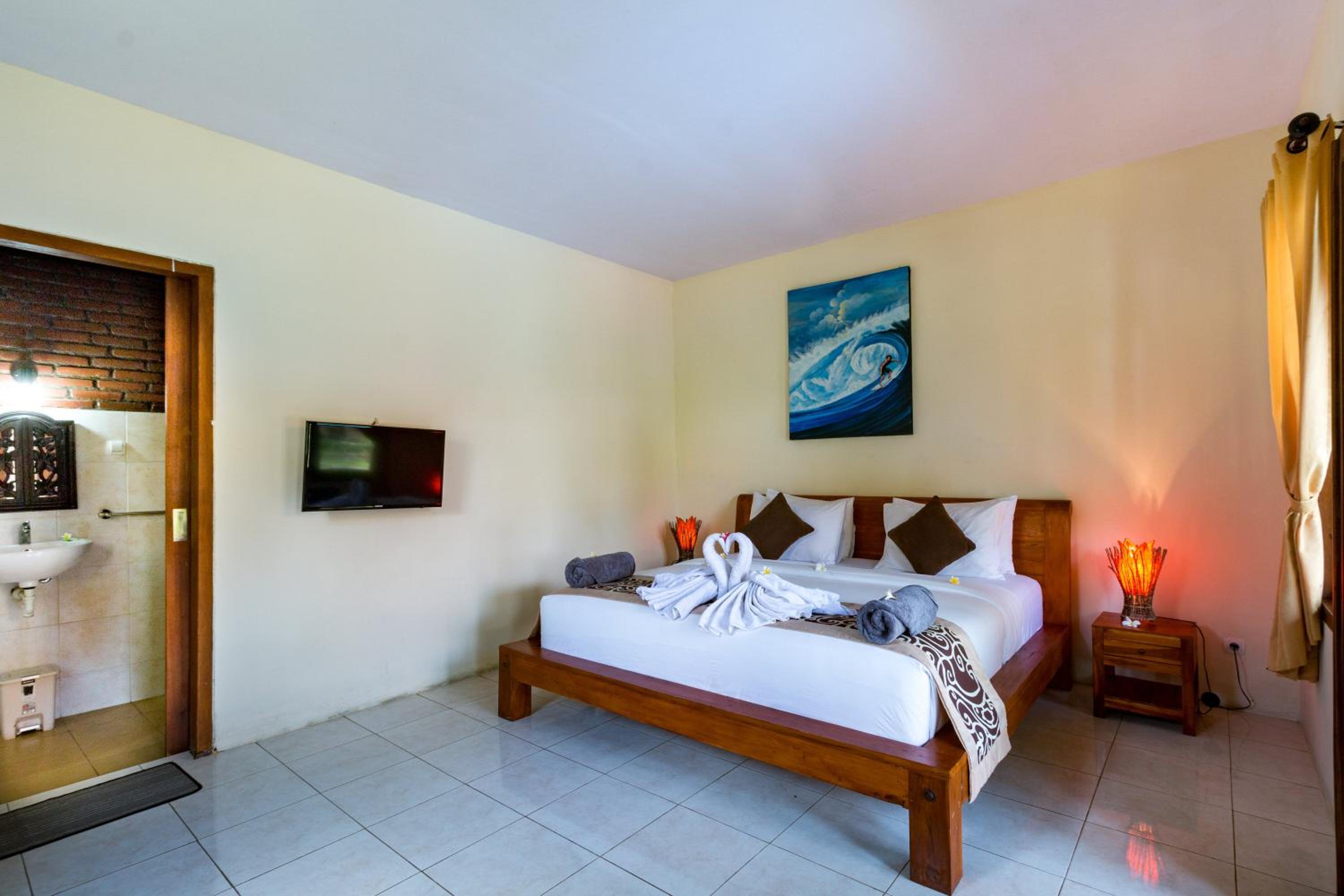 Queen Room with Pool View - Photo 6