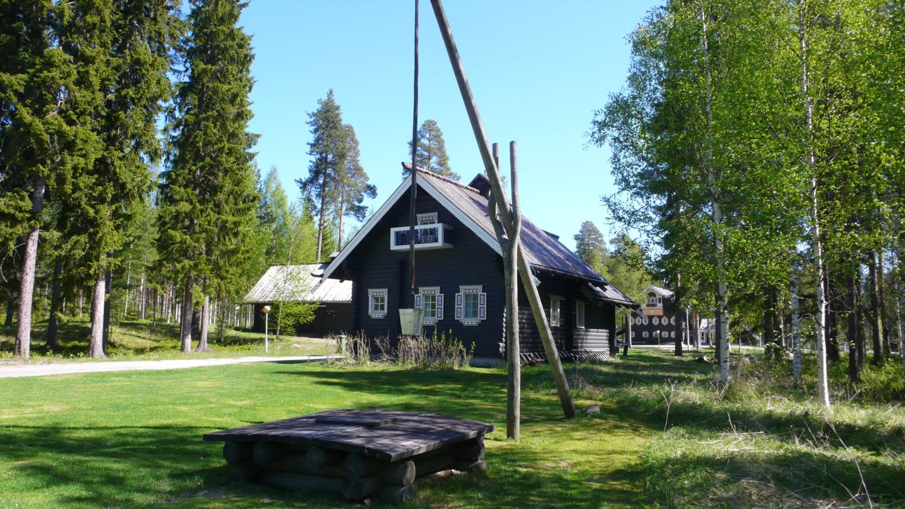 Two-Bedroom House - Photo 45