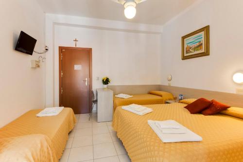 Quadruple Room photo 3