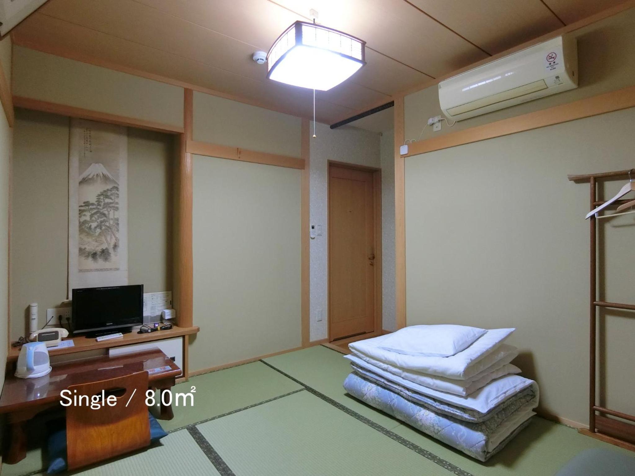 Japanese-Style Single Room with Private Bathroom - Non-Smoking photo 2