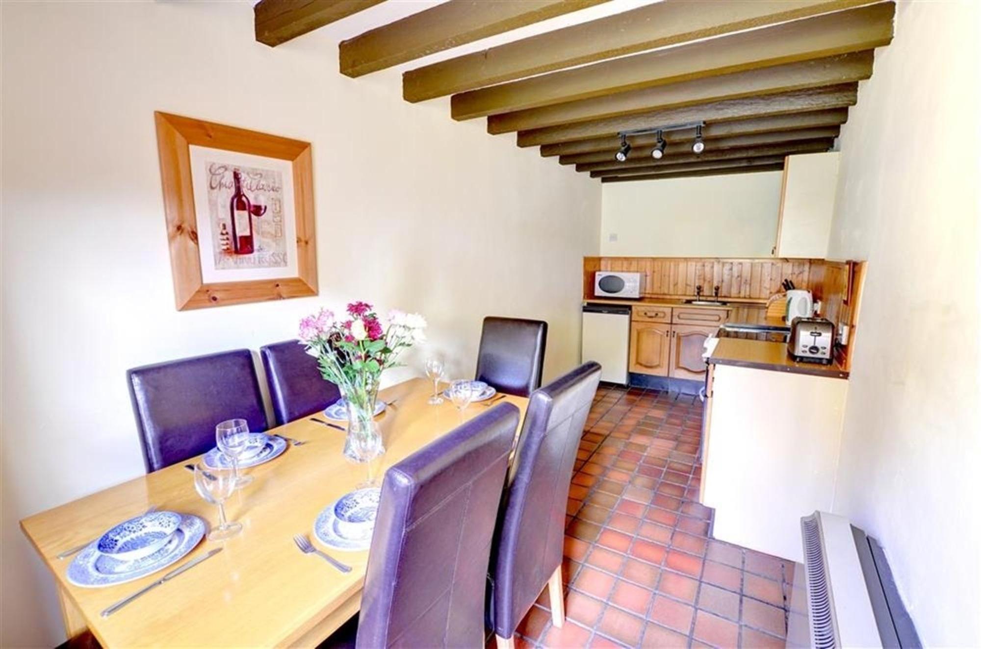 Three-Bedroom Cottage photo 2