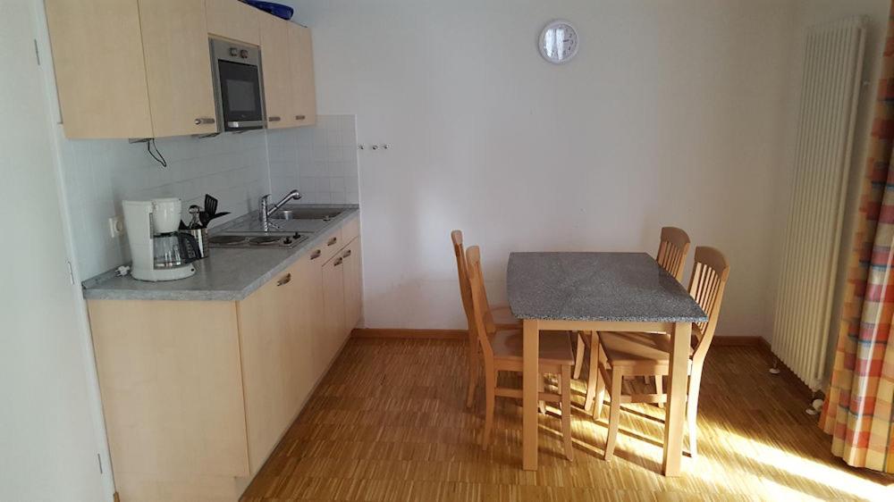 Apartment 5 with Mountain View - Photo 5