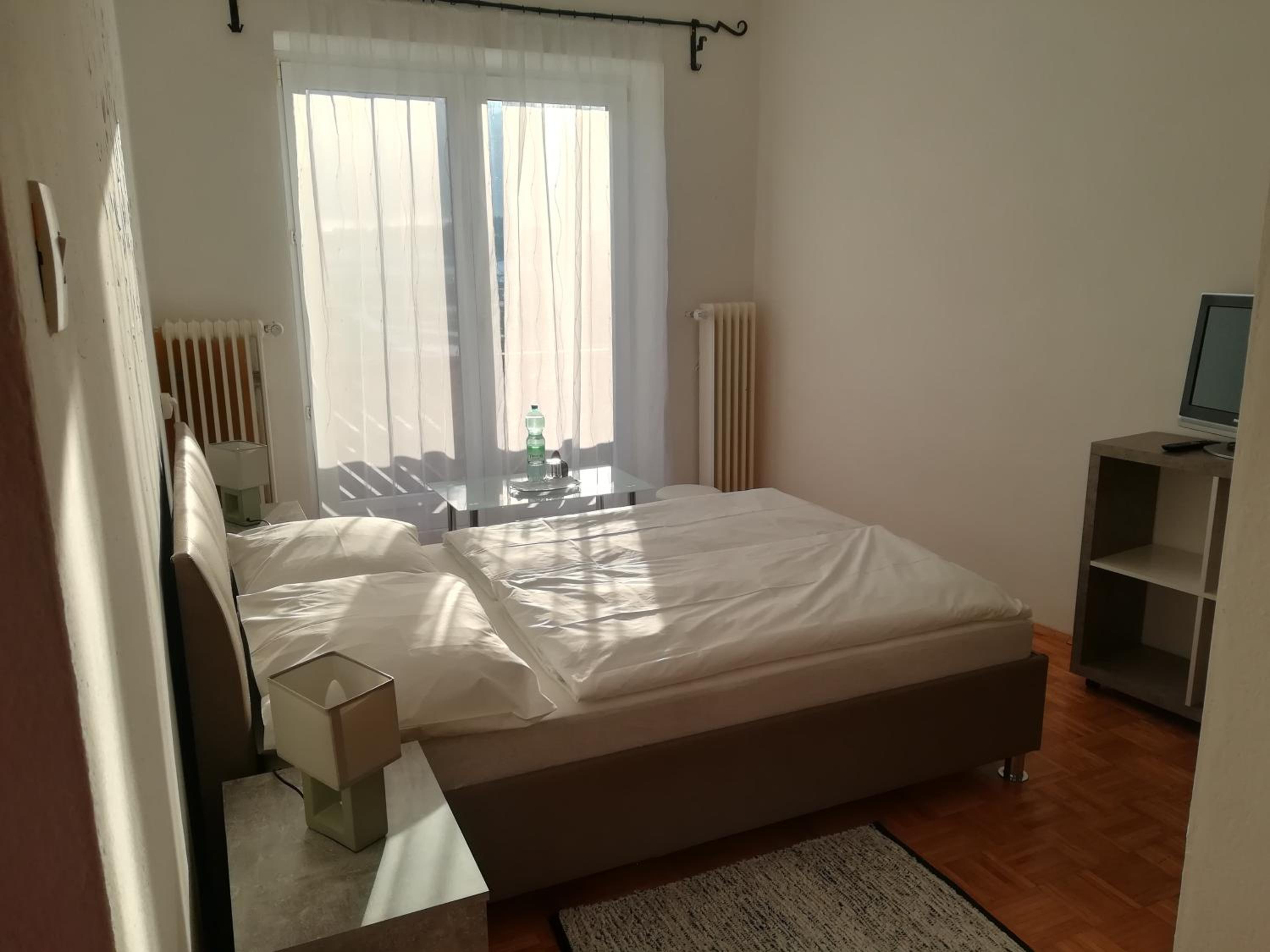 Deluxe Double Room with Balcony photo 1