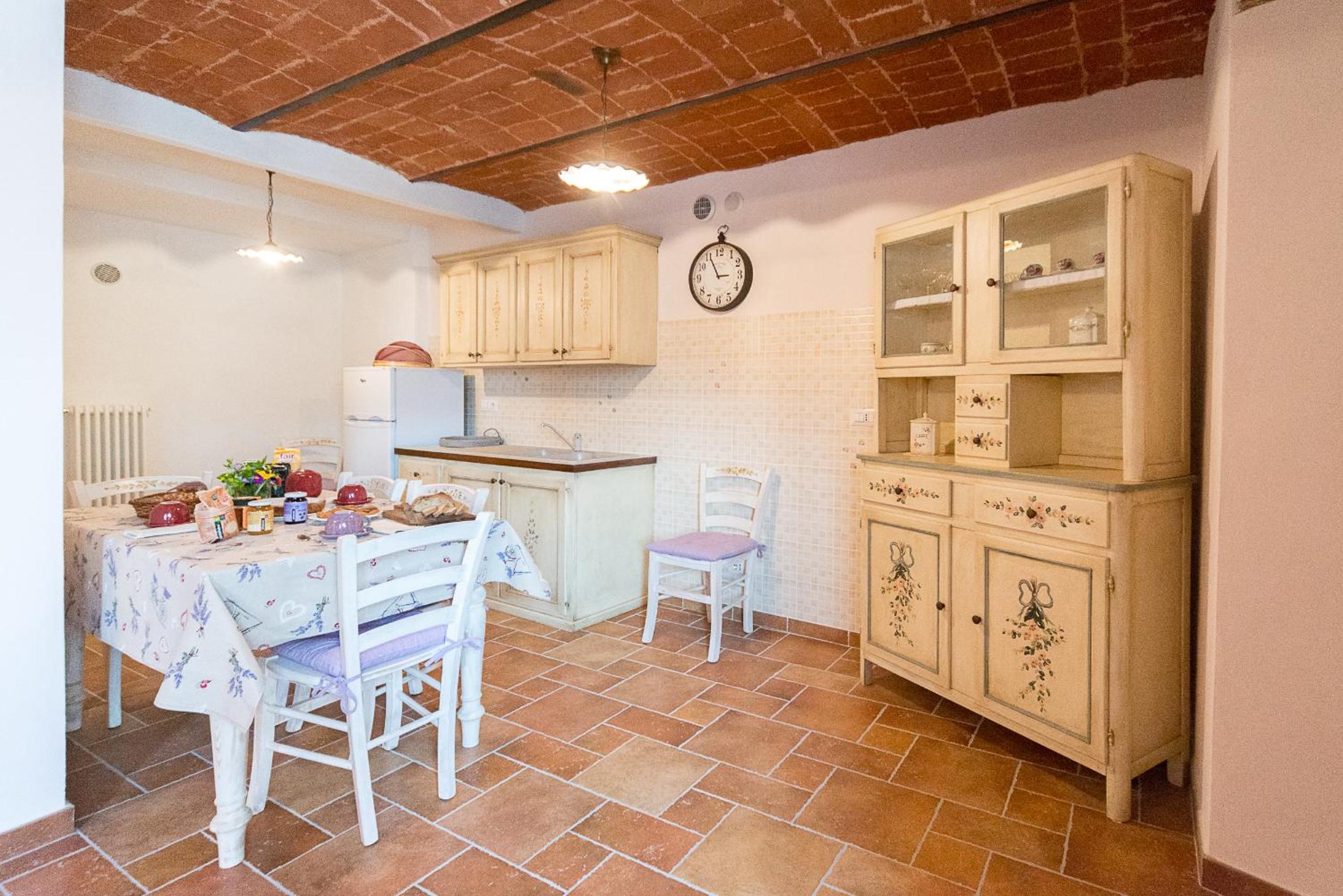 Apartment - Split Level - Photo 5