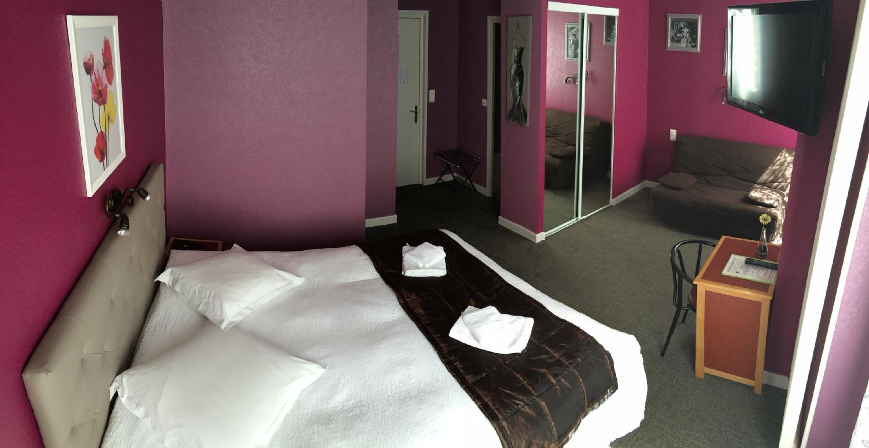 Standard Double Room - Photo 6