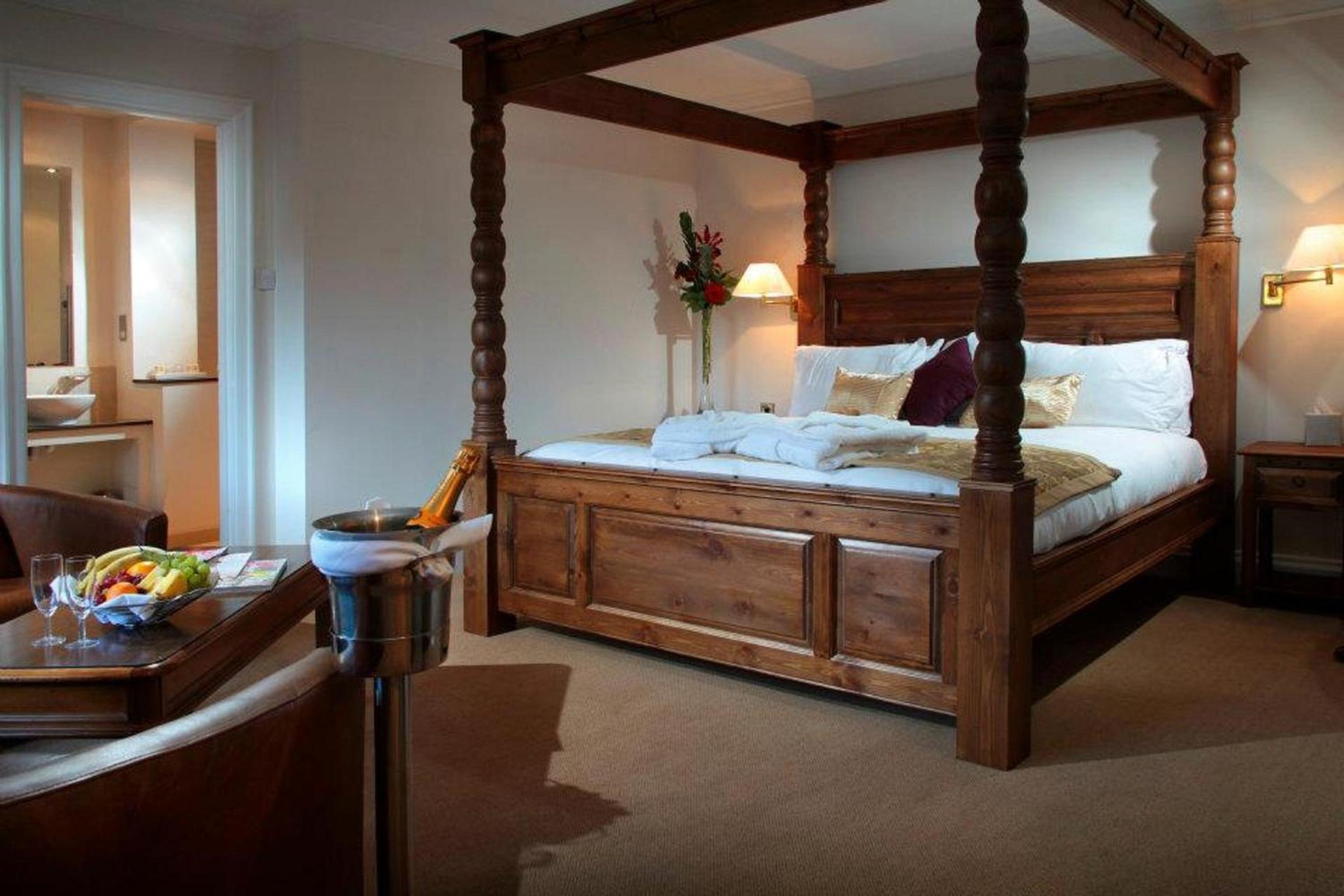 Four Poster Suite - Photo 2