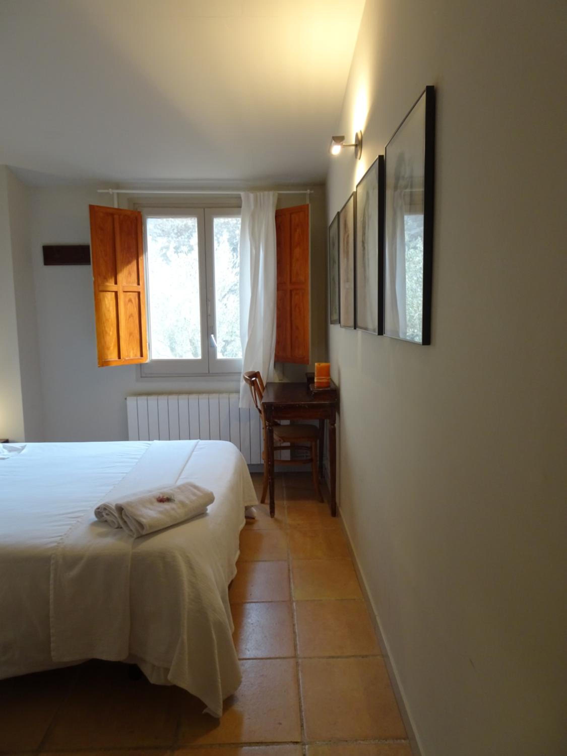 Basic Double Room photo 2