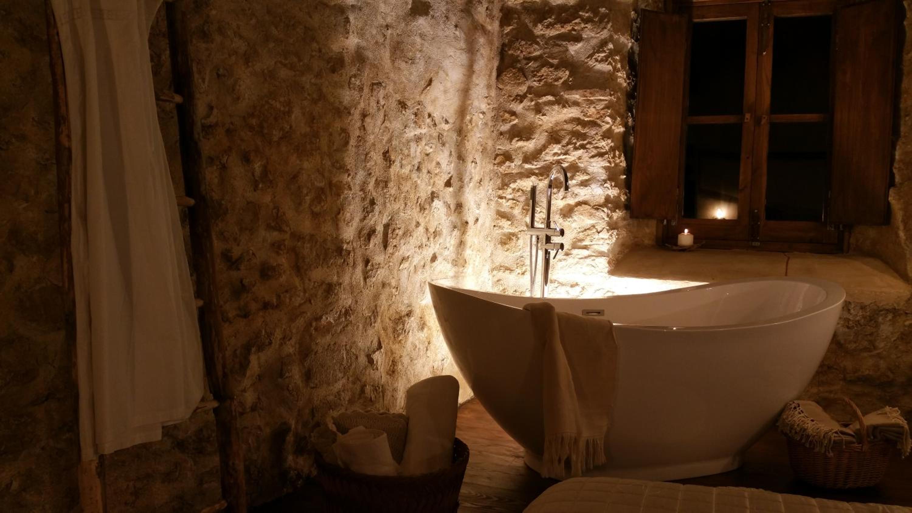 Double Room with Mountain View - Photo 9