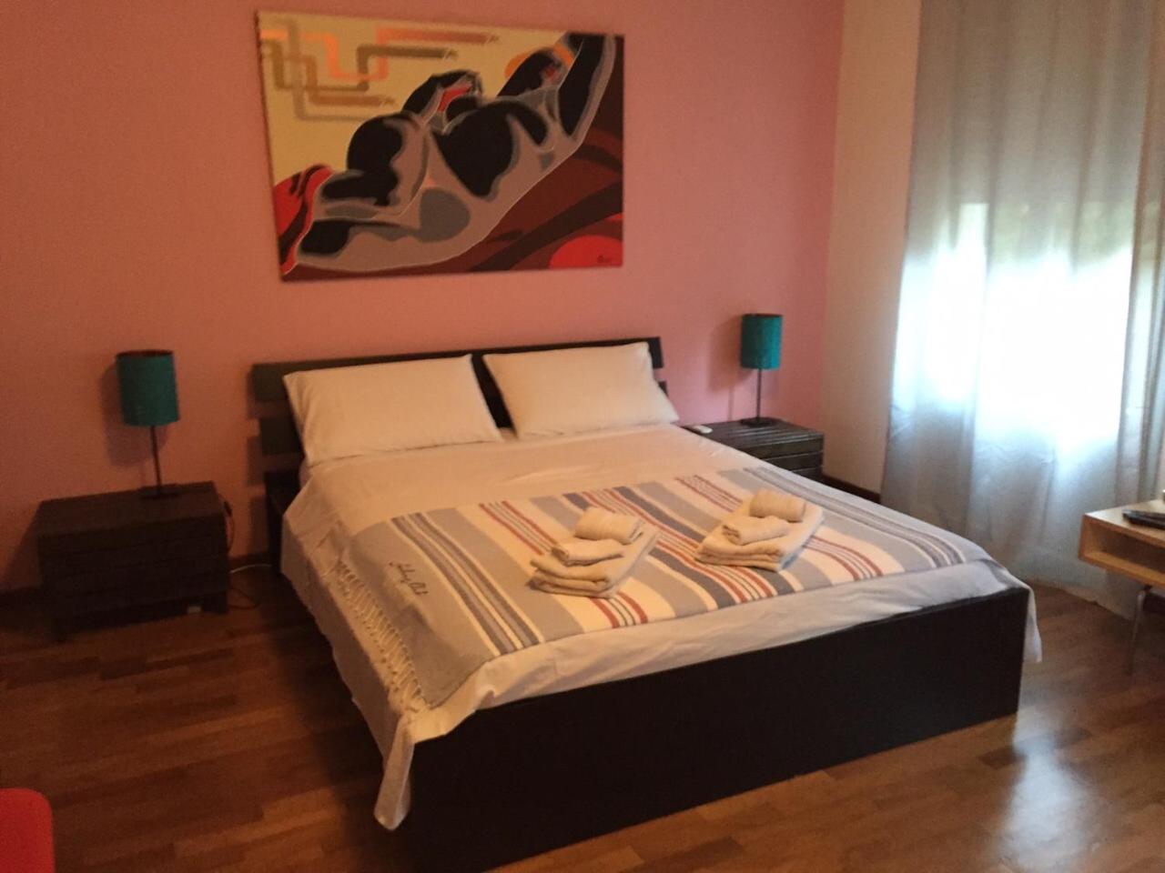 Large Double Room with Private External Bathroom