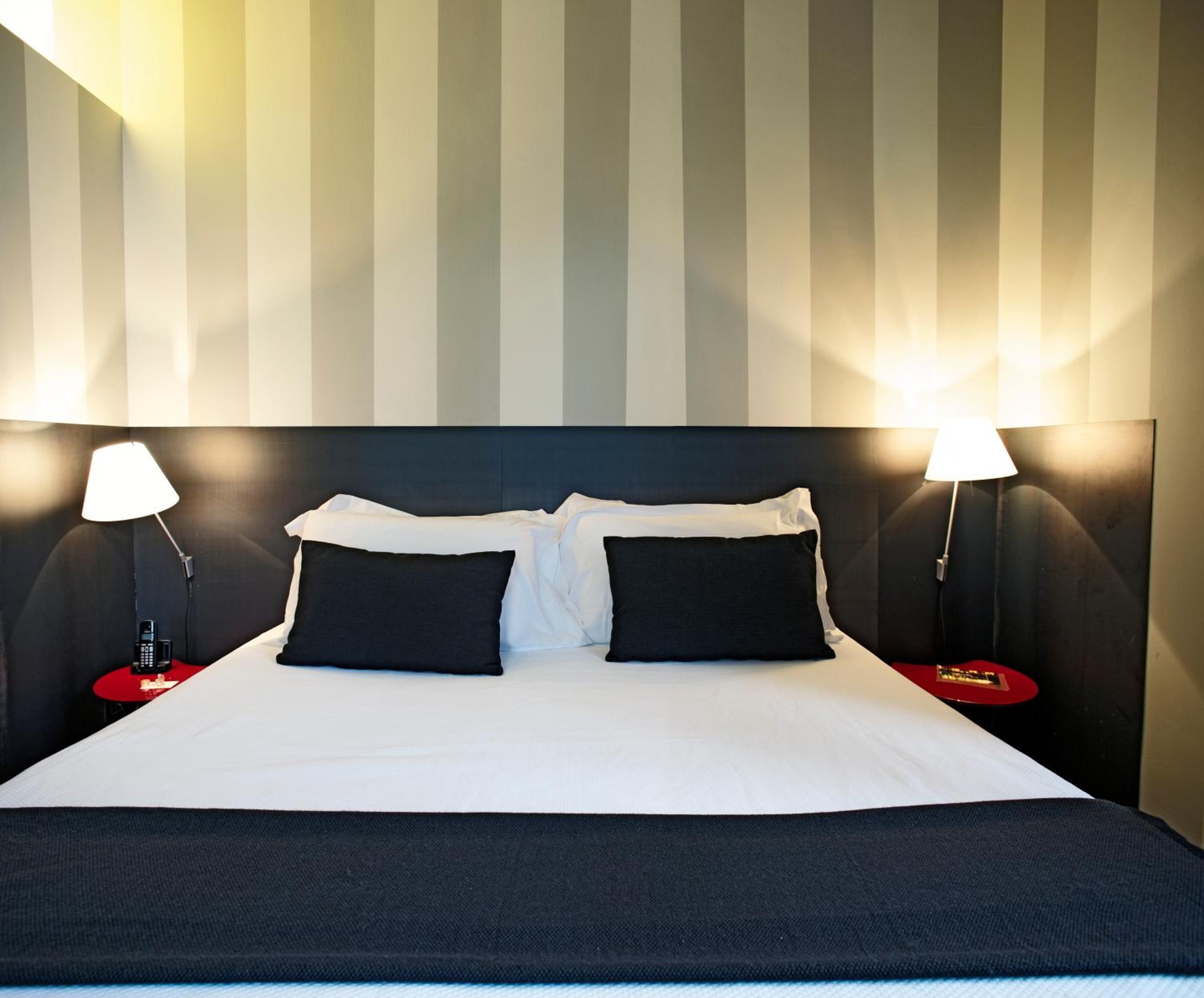 Standard Double Room - Photo 5