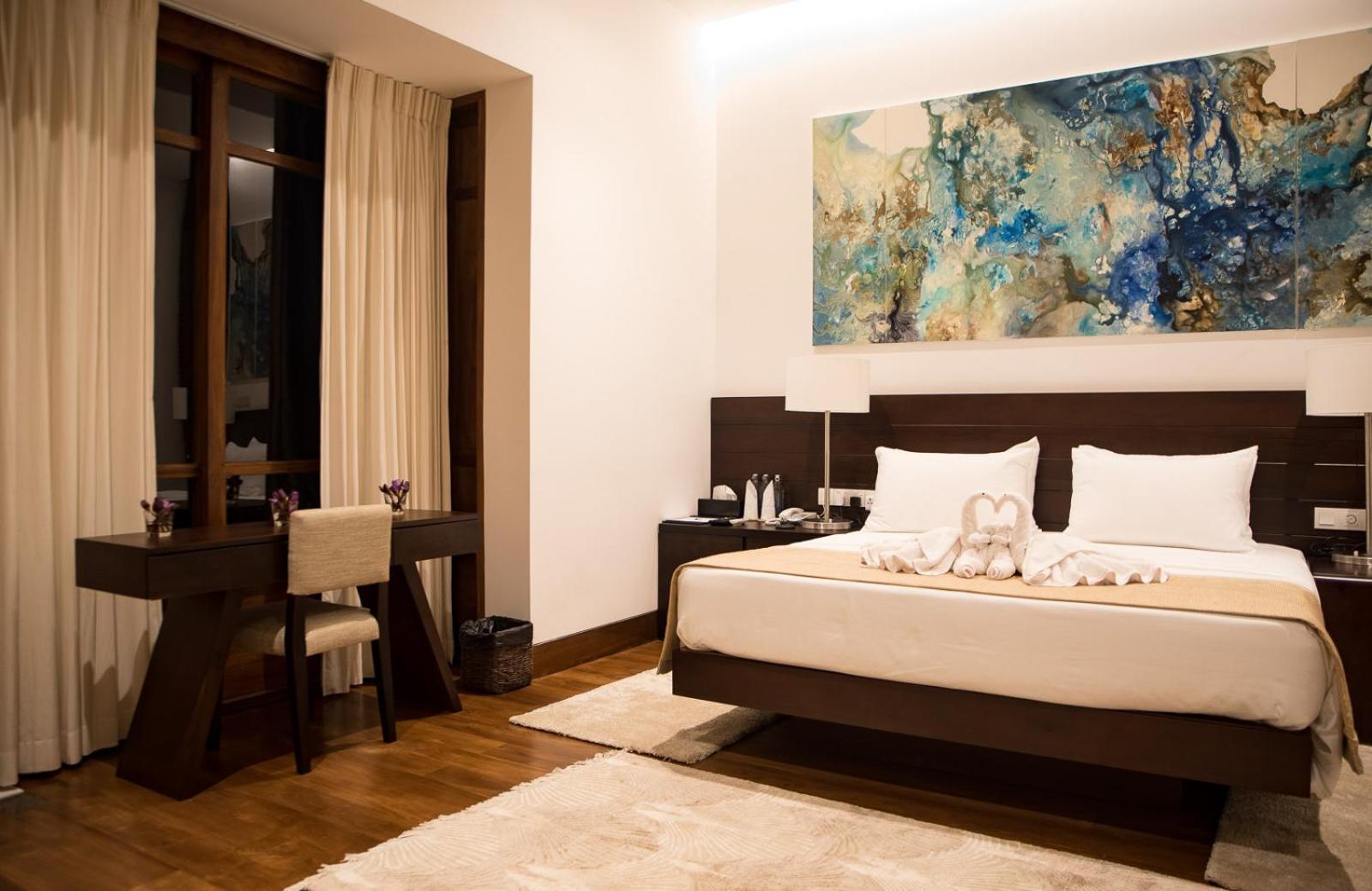 One Bedroom Ocean Suite