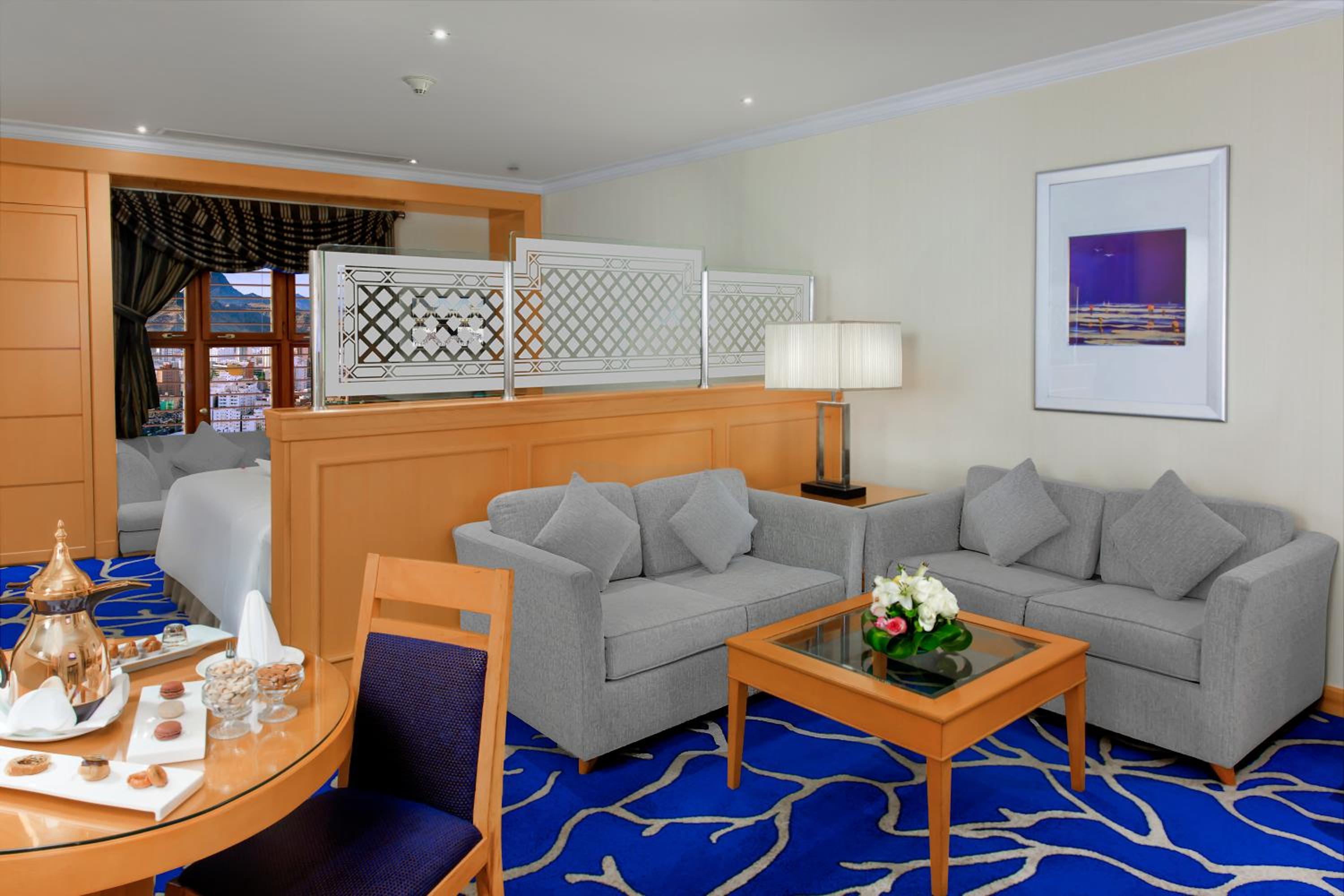 Studio Suite Partial Haram View with Two Single Beds - Photo 4