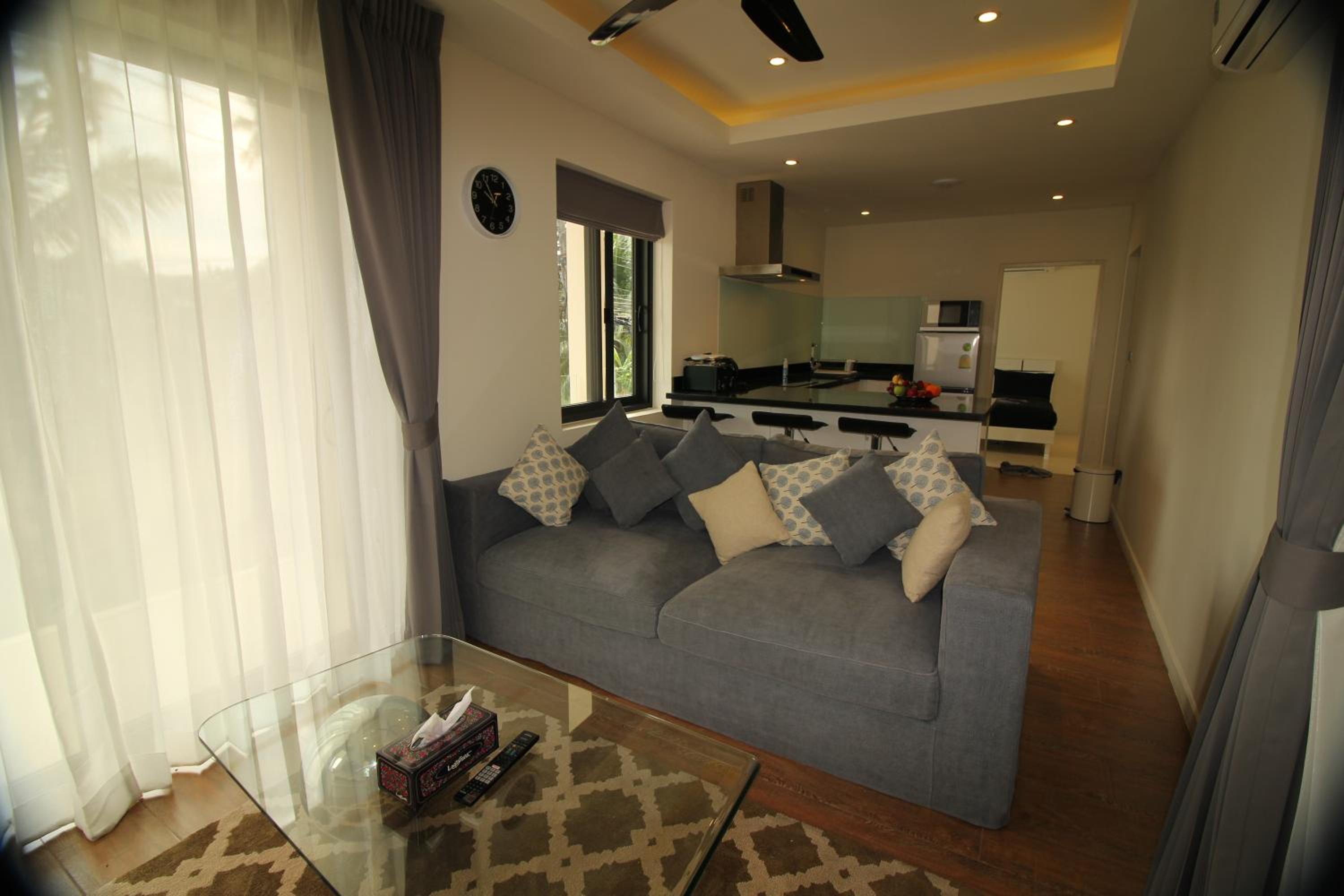 Villa 4 photo 1