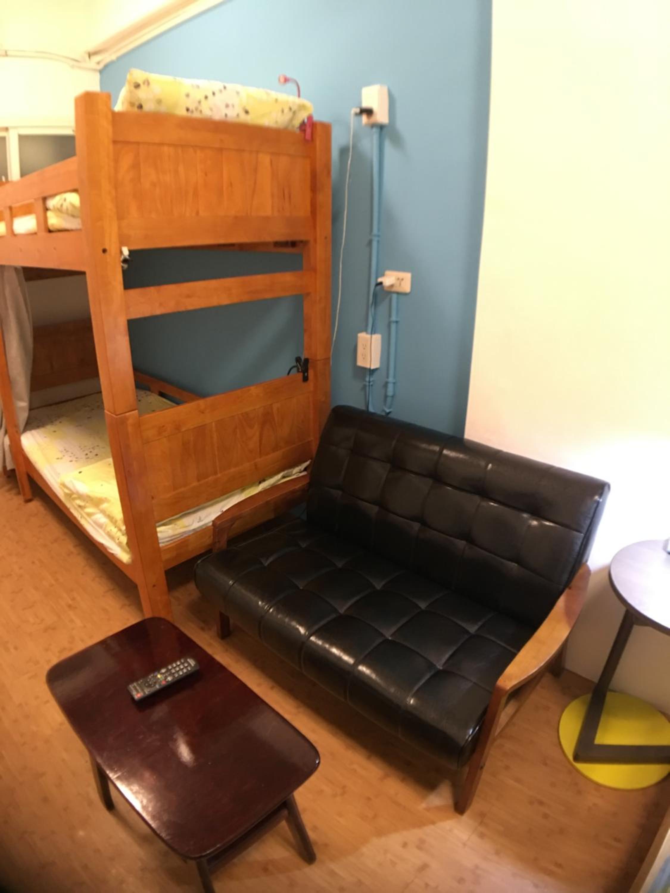 Quadruple Room with Shared Bathroom photo 3