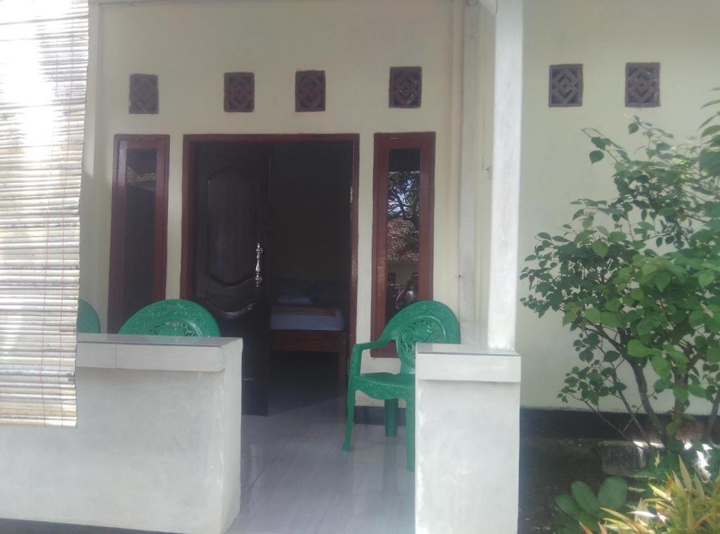 Standard Double Room - Photo 11