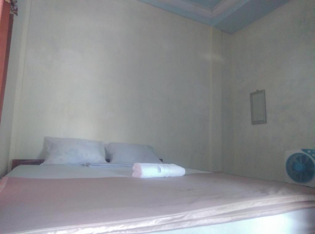 Standard Double Room - Photo 5