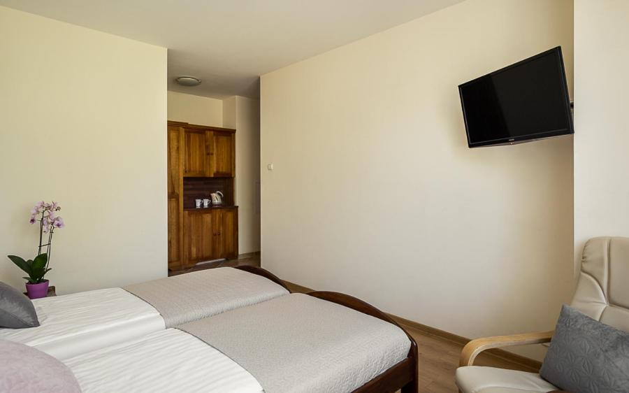 Economy Double Room - Photo 2