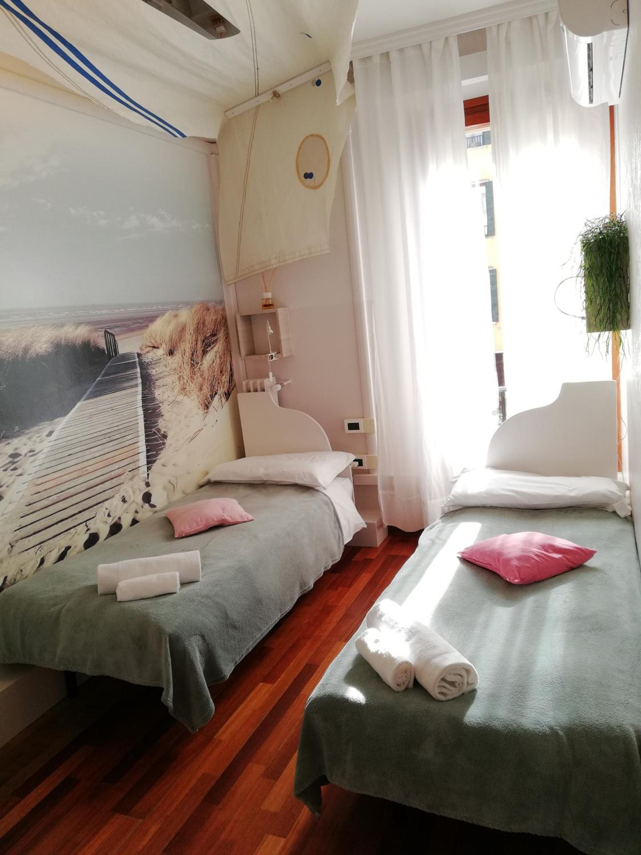 Basic Small Twin Room photo 3