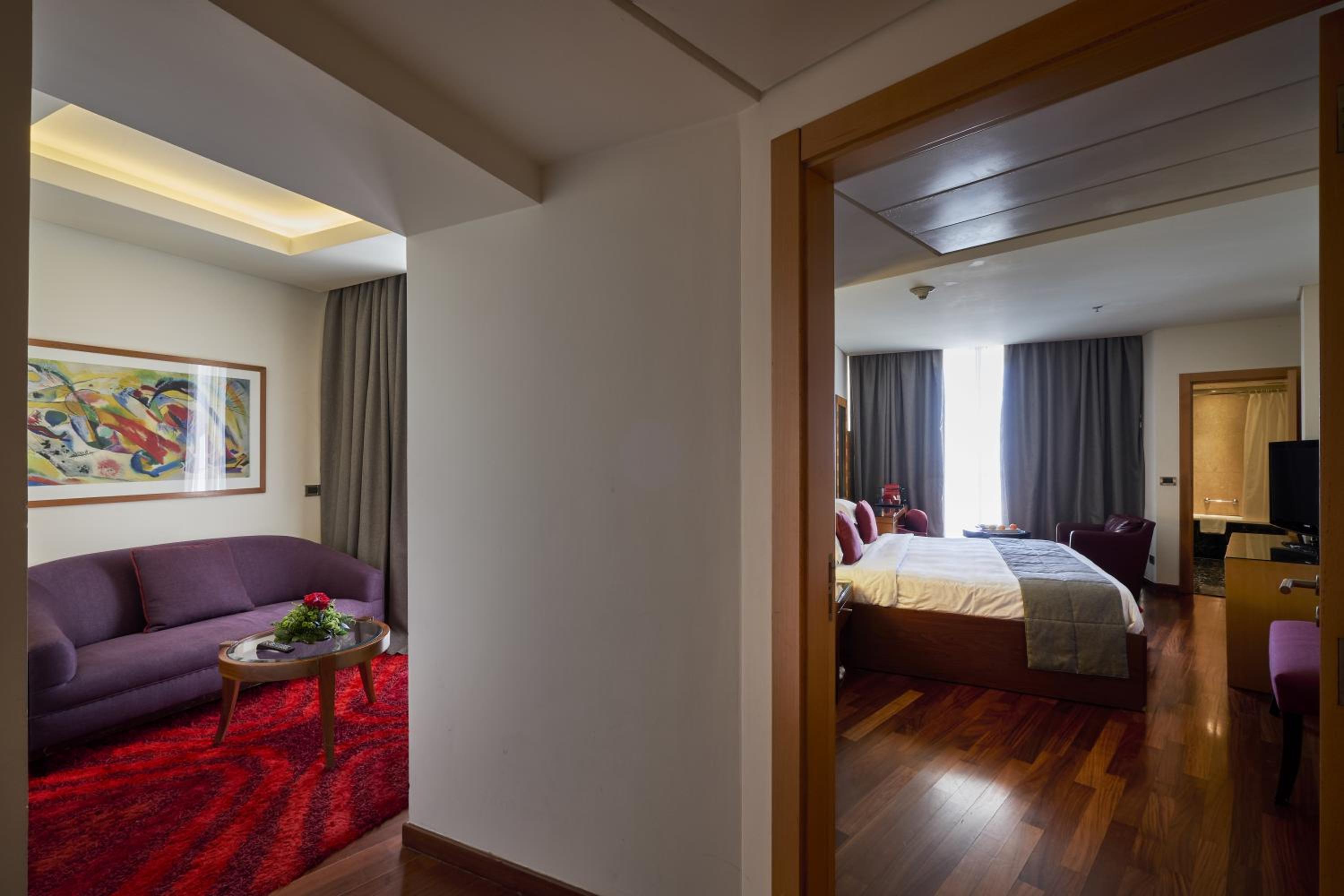 Junior Suite with Balcony photo 2