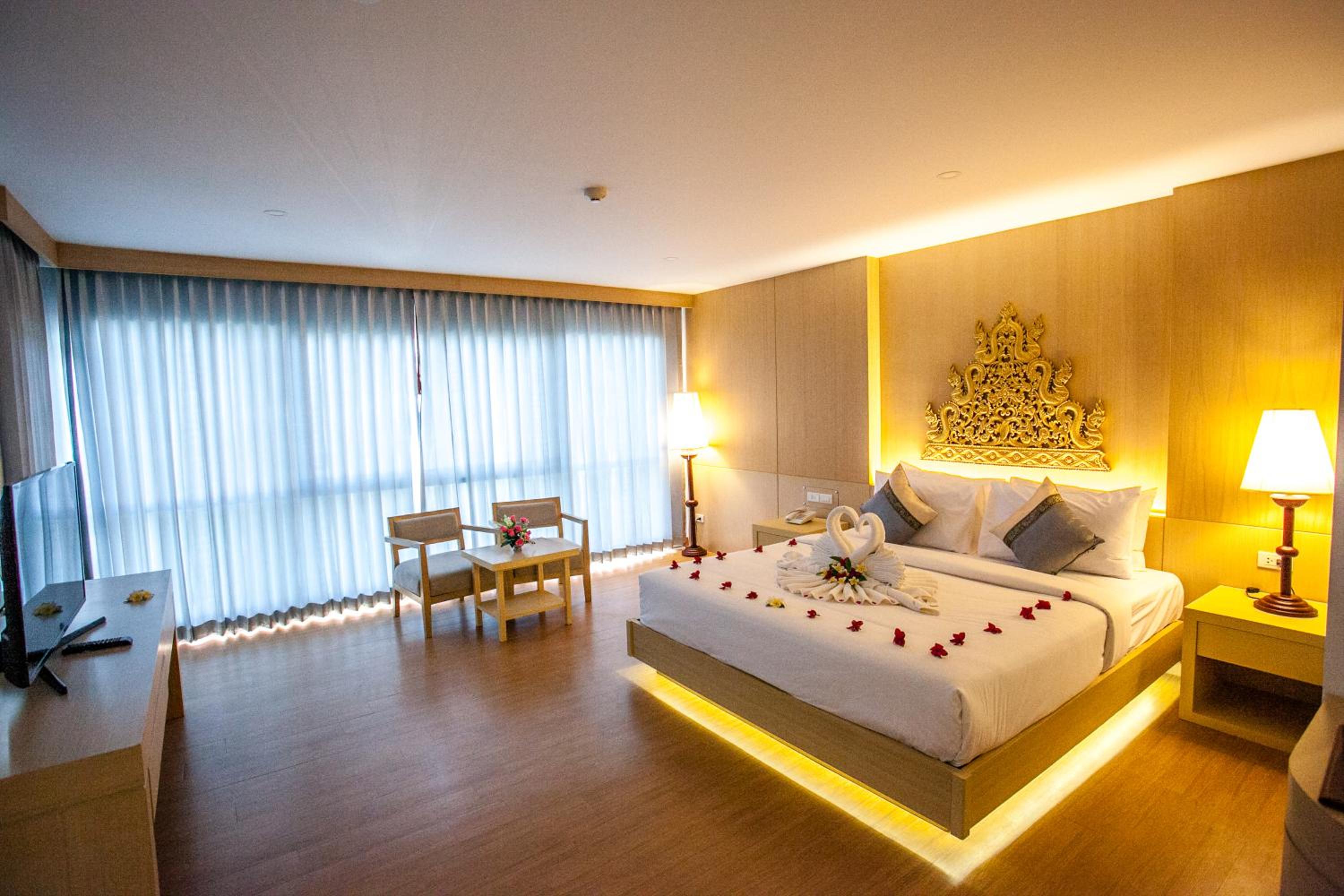 Junior Suite with Outdoor Hot Tub