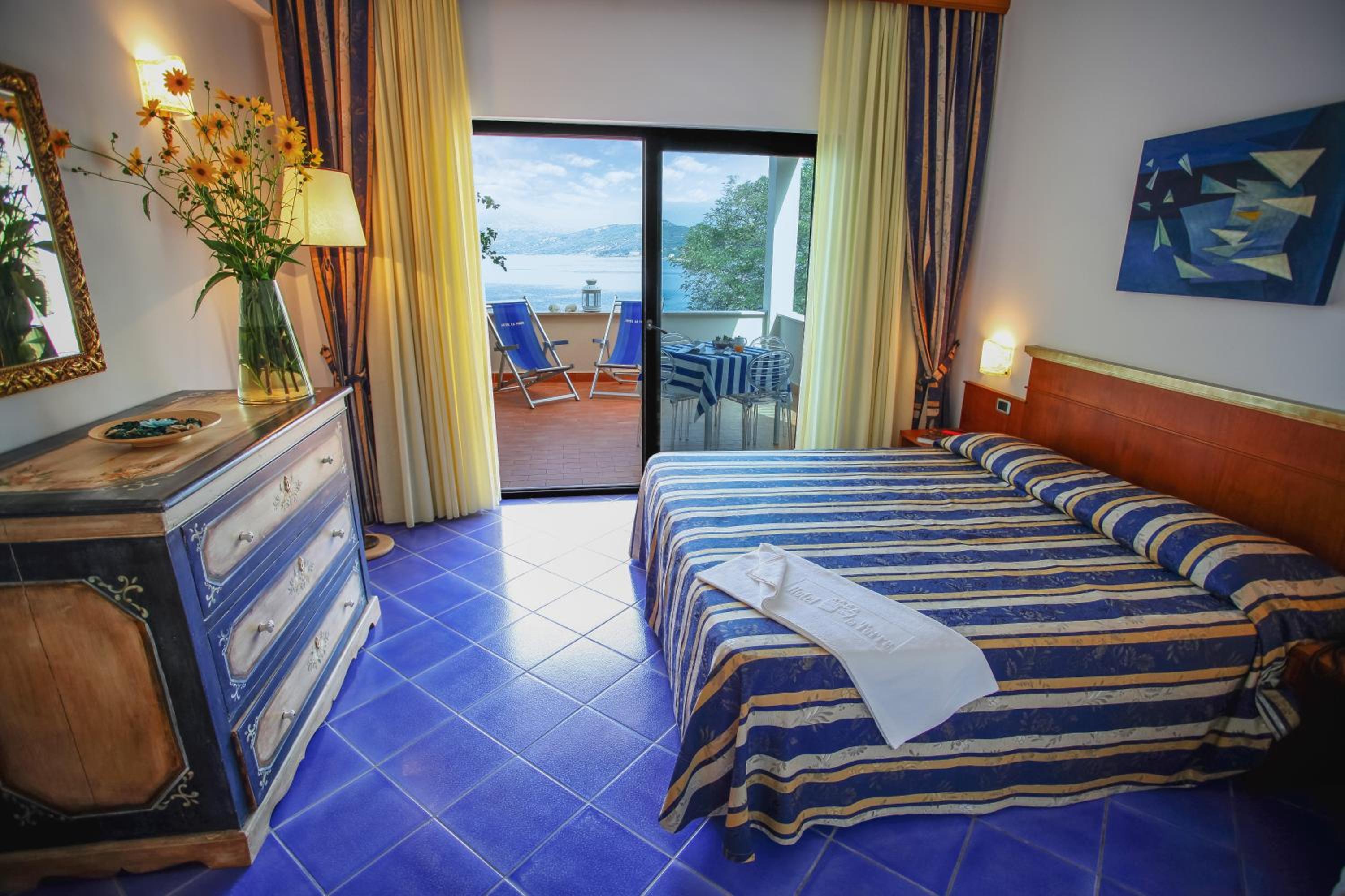 Suite with Terrace - Photo 20