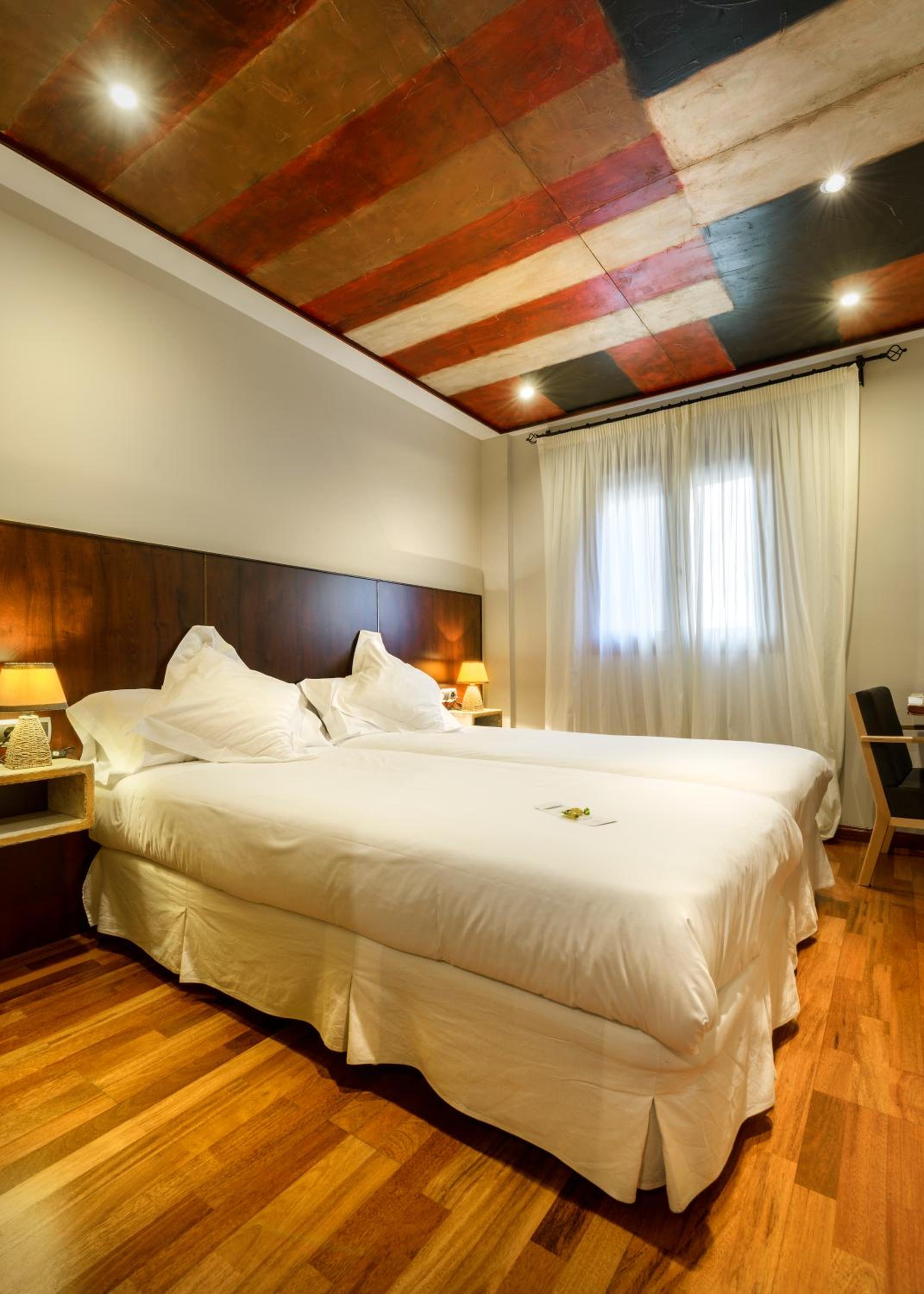 Large Double Room photo 2