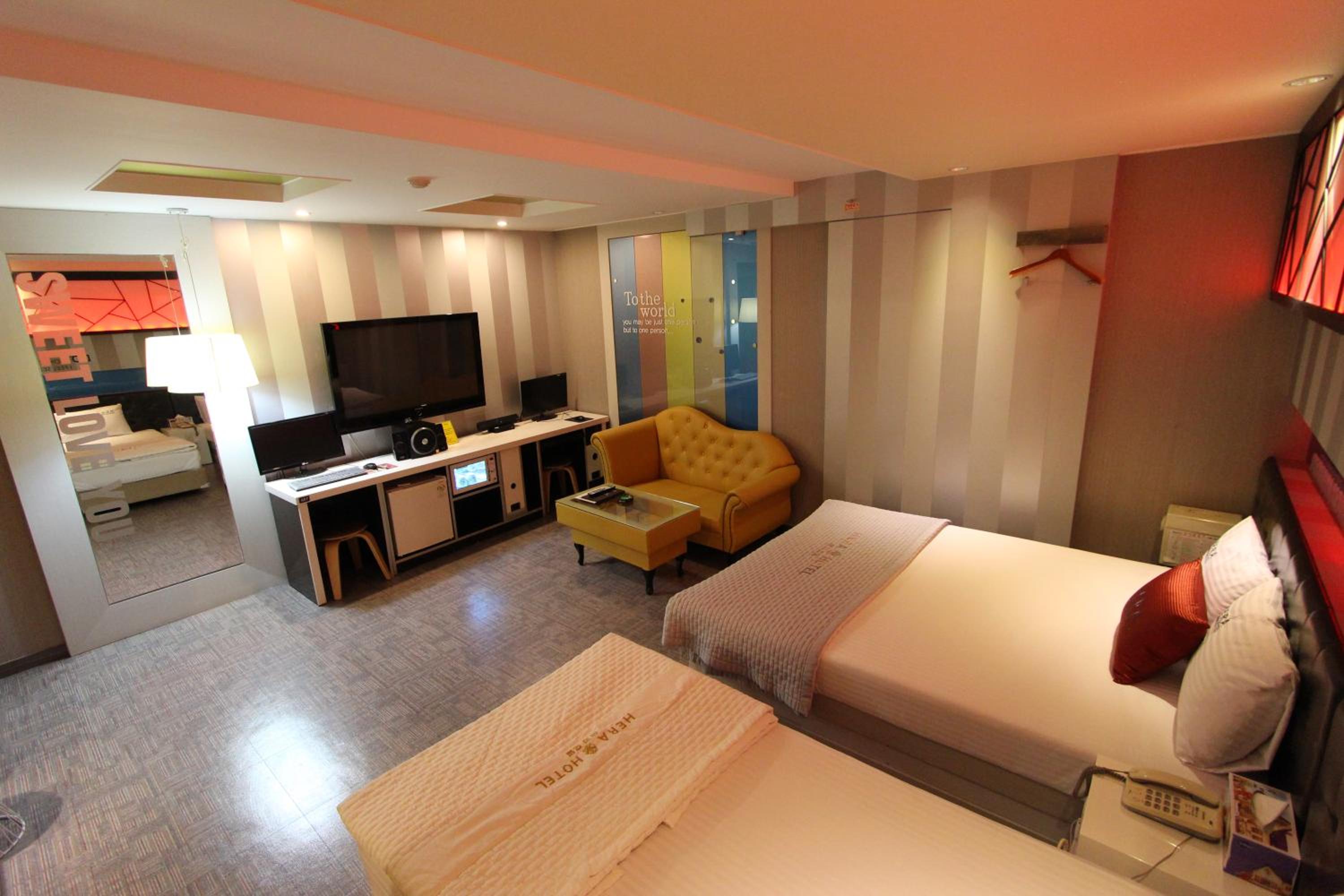 Superior Twin Room - Photo 2